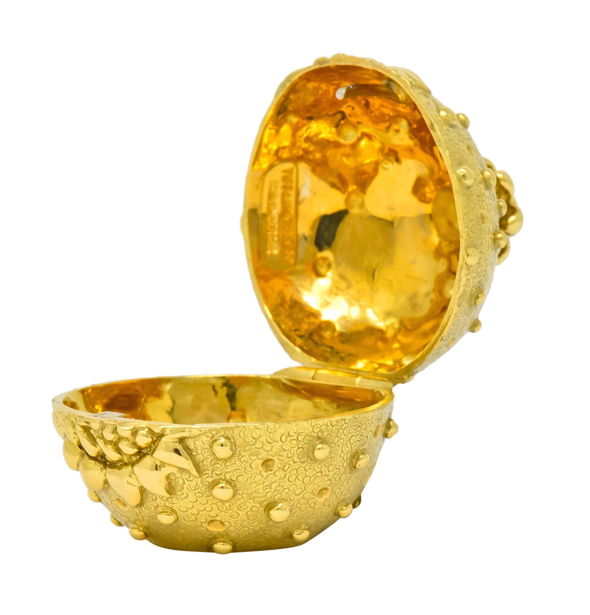 Schlumberger Tiffany & Co. Ruby 18 Karat Gold Pomegranate Pill Box, circa 1960 3