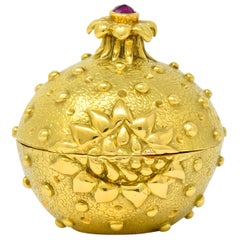 Schlumberger Tiffany & Co. Ruby 18 Karat Gold Pomegranate Pill Box, circa 1960