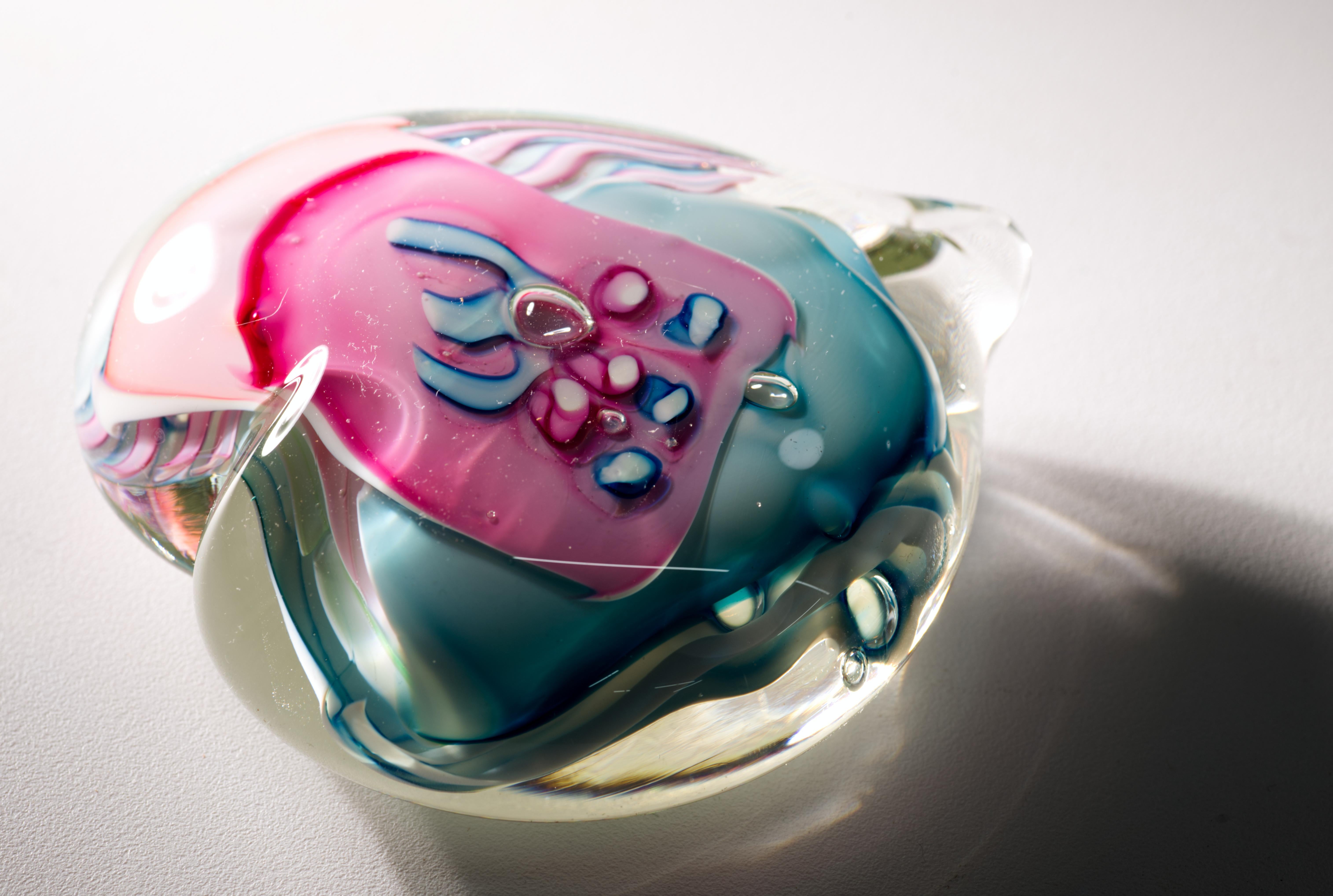 Presse-papiers Rhea Heart de Schmidt pour American Studio Art Glass, 1981 en vente 2