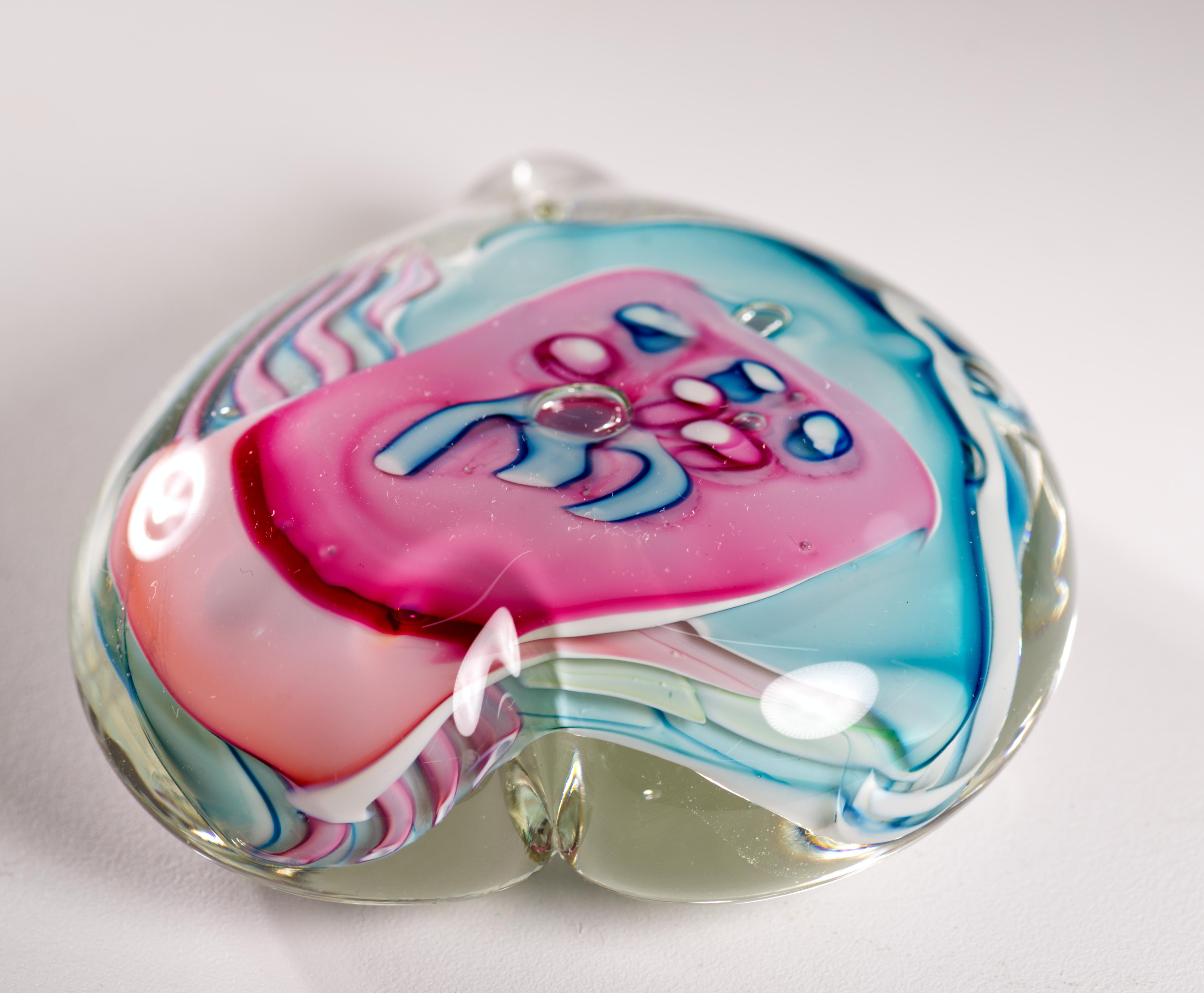 Verre Presse-papiers Rhea Heart de Schmidt pour American Studio Art Glass, 1981 en vente
