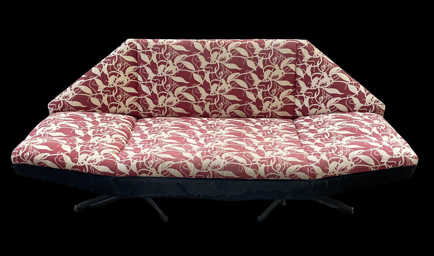 Rare “Brasilia” seating ensemble published by SCHMIEDER in Sweden during the 1960s, comprising a sofa and a pair of armchairs. Characterized by their sculptural pyramidal shape and mounted on sleek metal cross bases, these pieces exemplify
