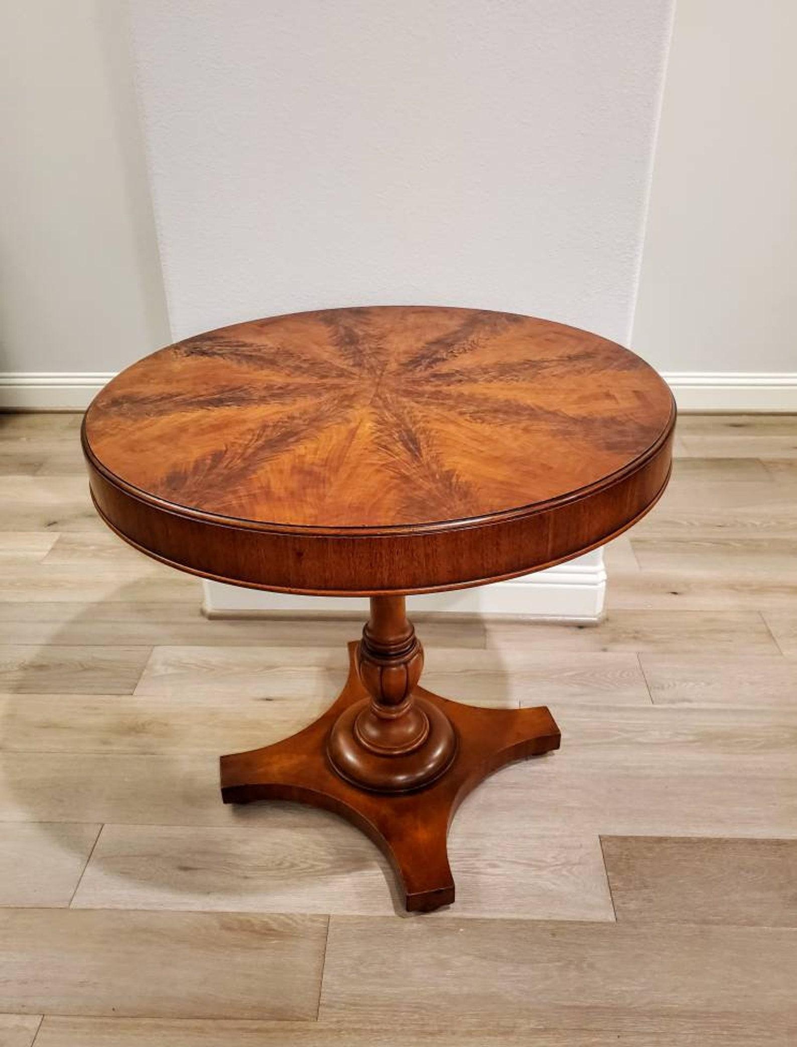 Schmieg & Kotzian NYC Feathered Flame Mahogany Pedestal Table In Good Condition In Forney, TX