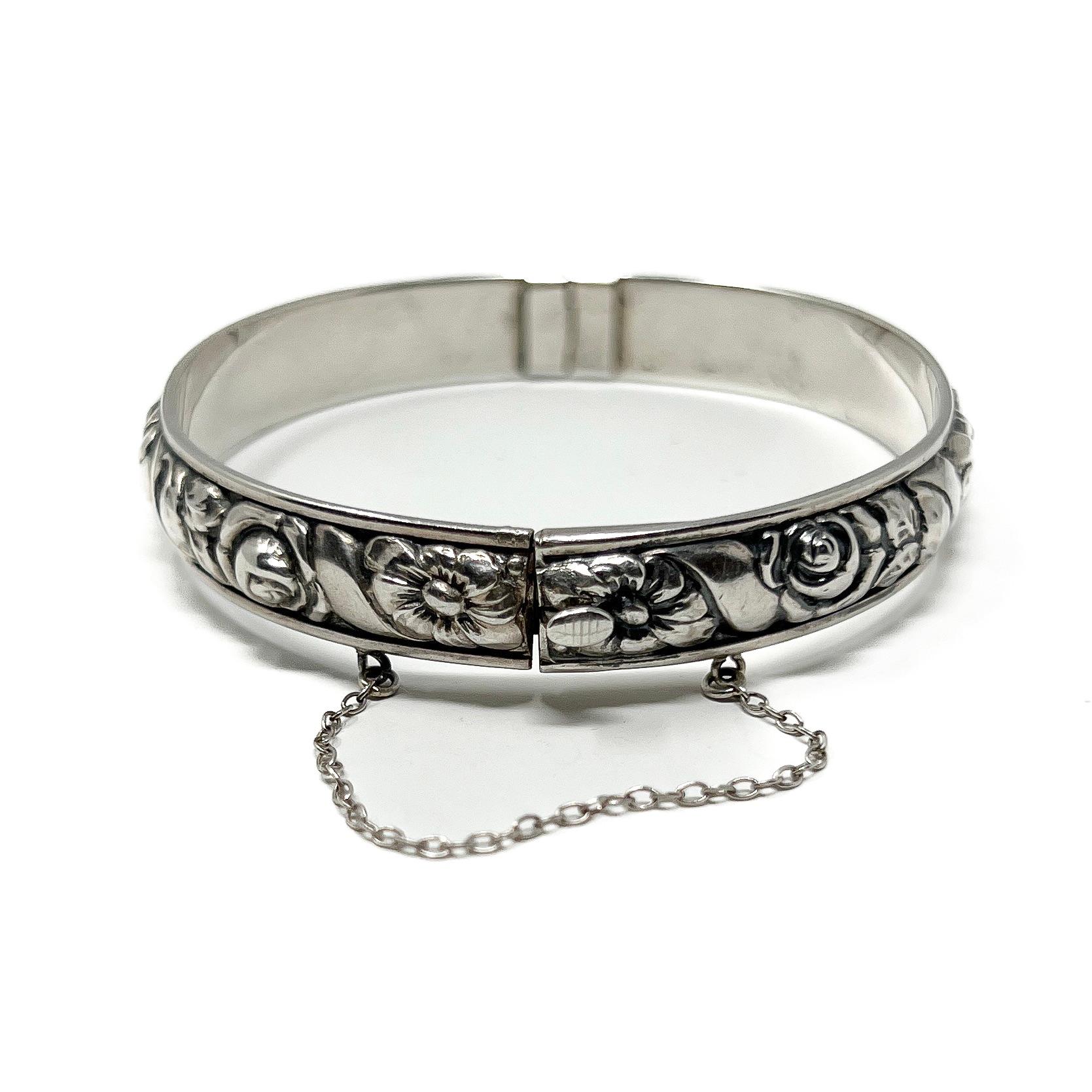 Donna Bracciale floreale d'argento vintage di Schmit and Staub del 1930 in vendita