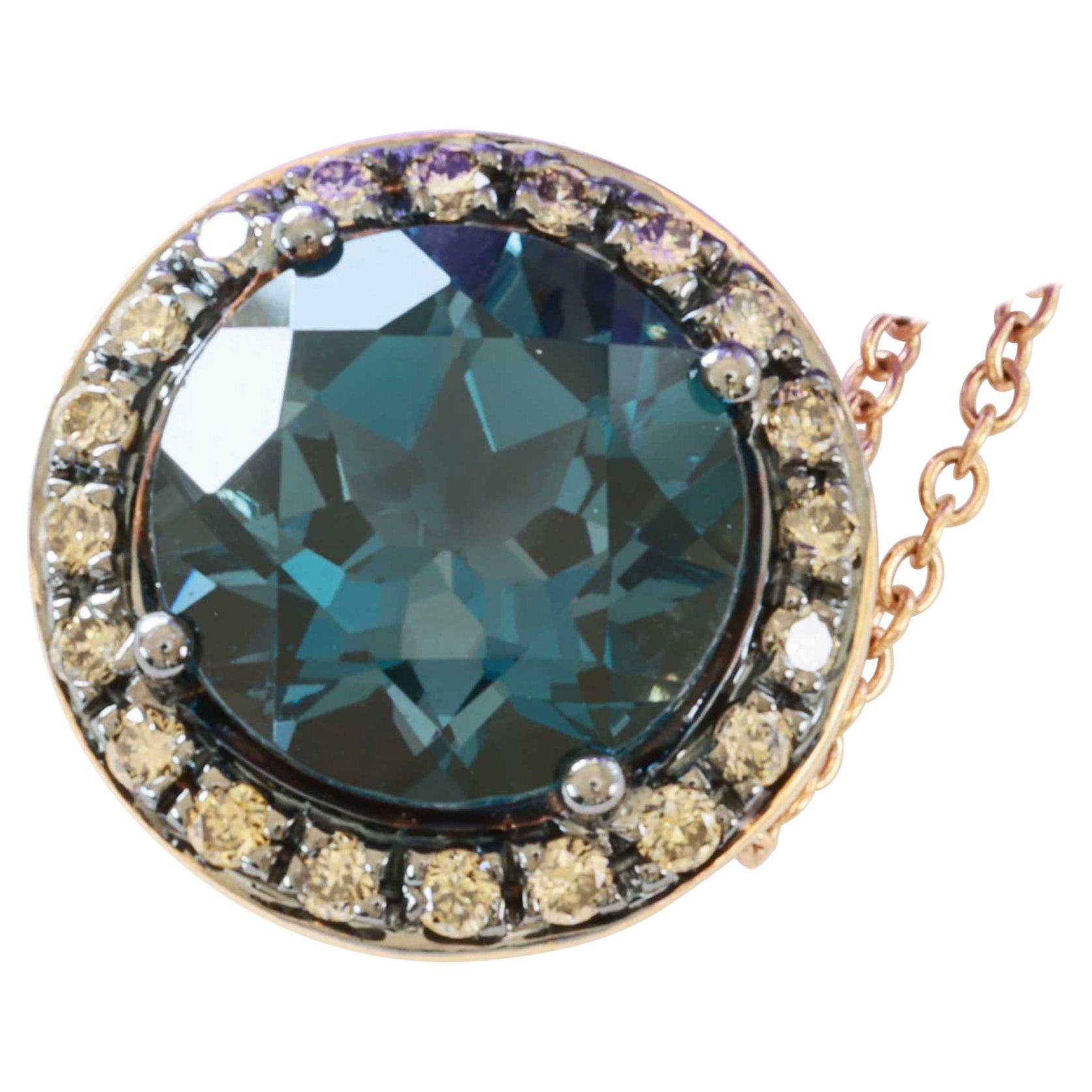 Ciondolo Schmuckzicke in oro rosa 18kt con topazio blu di Londra e diamanti