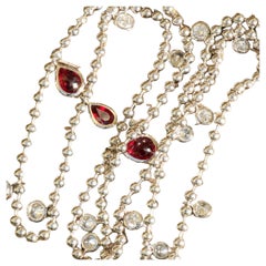 Schmuckzicke Collana in oro bianco 18kt CRIMSON RED AAA+ con rubini e diamanti Mozambico
