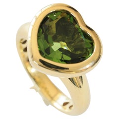 Peridot Herz Ring 750 Gelbgold hergestellt in Valenza ein grüner moderner Herz Ring
