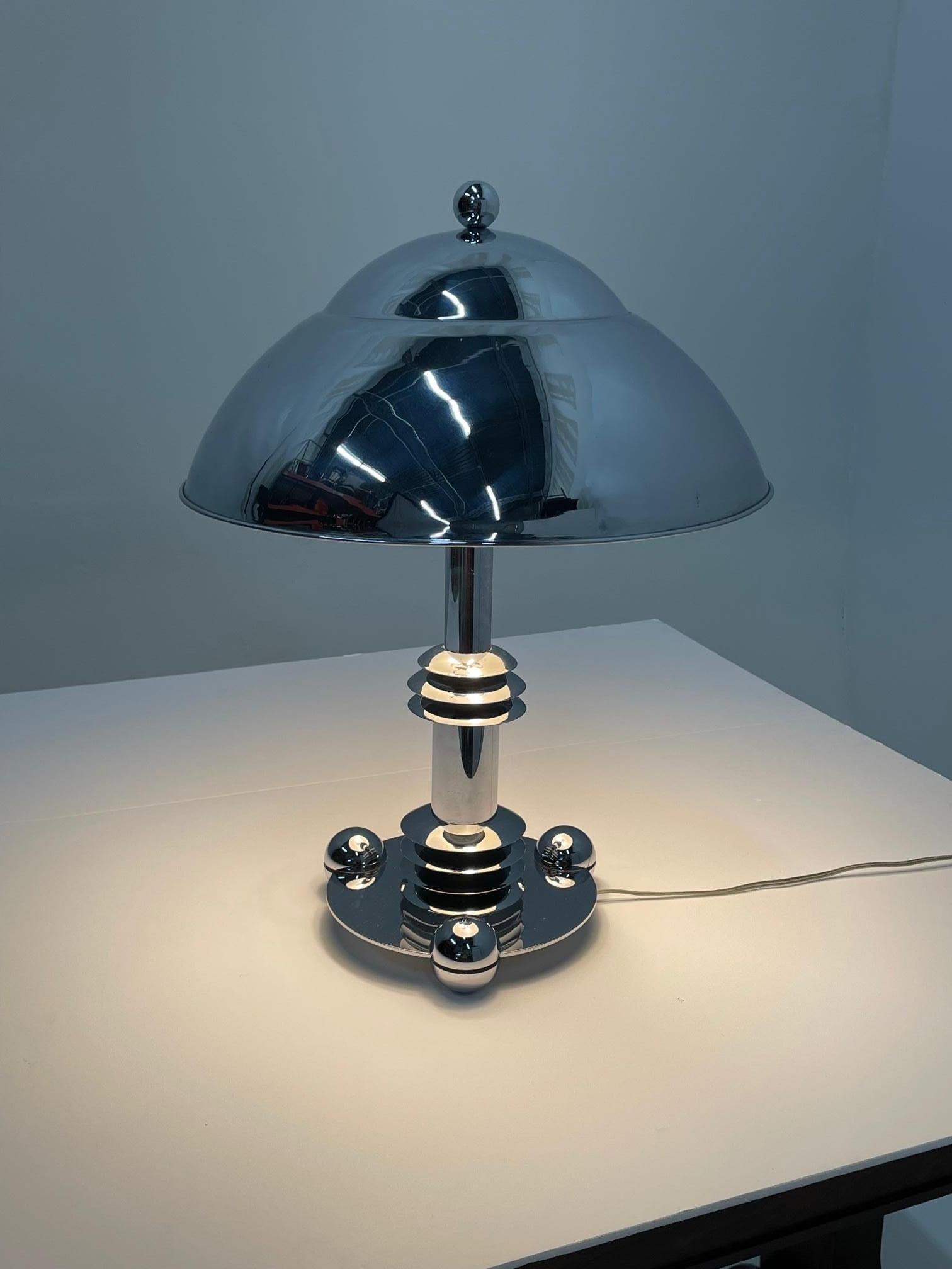 Mid-Century Modern Schnazzy Jay Spectre Chrome Desk or Table Lamp