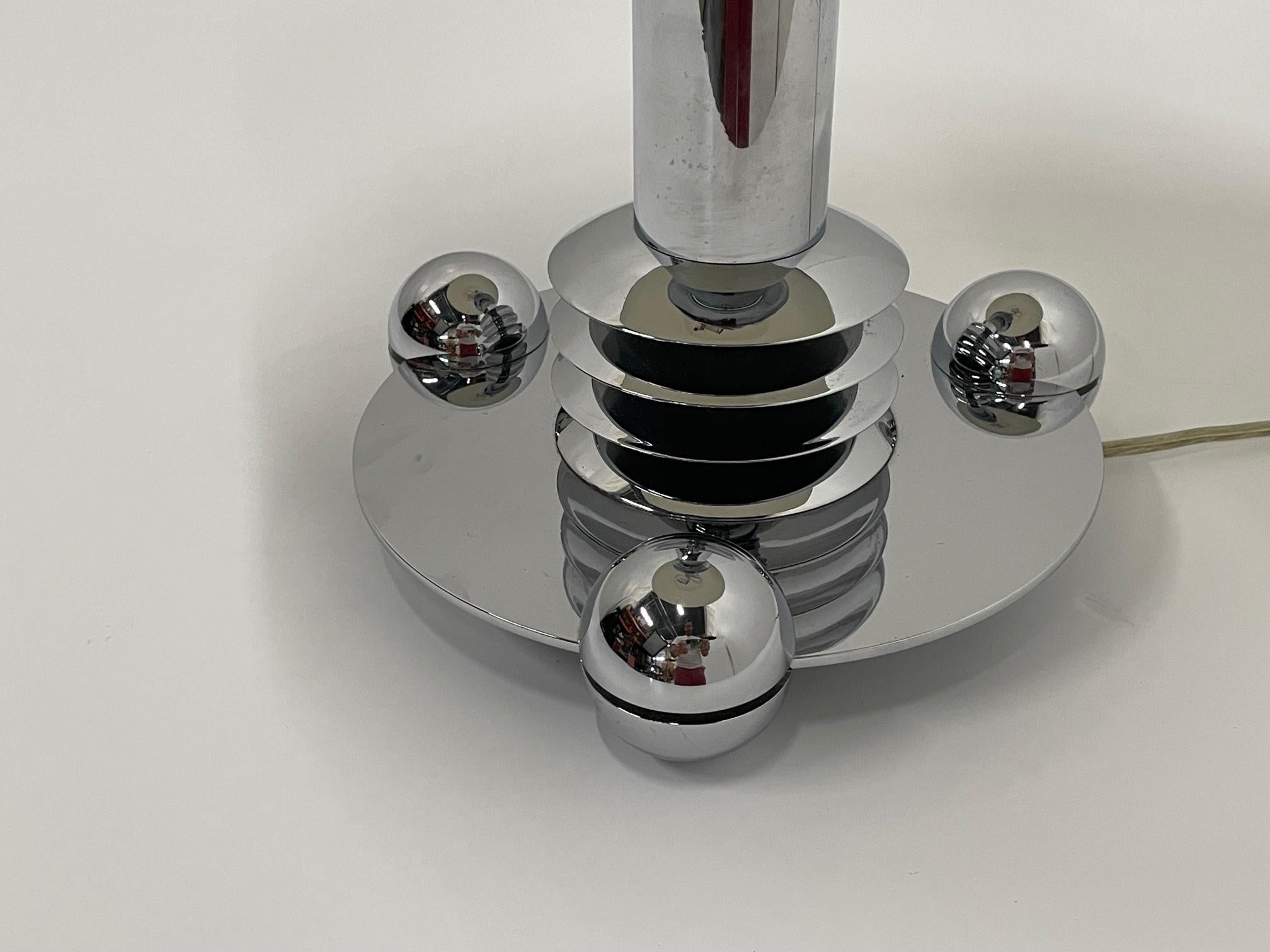 North American Schnazzy Jay Spectre Chrome Desk or Table Lamp