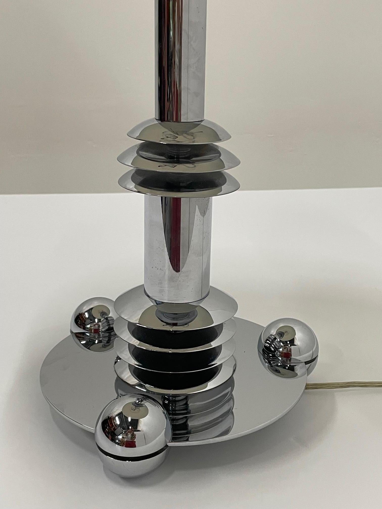 Schnazzy Jay Spectre Chrome Desk or Table Lamp In Good Condition In Hopewell, NJ