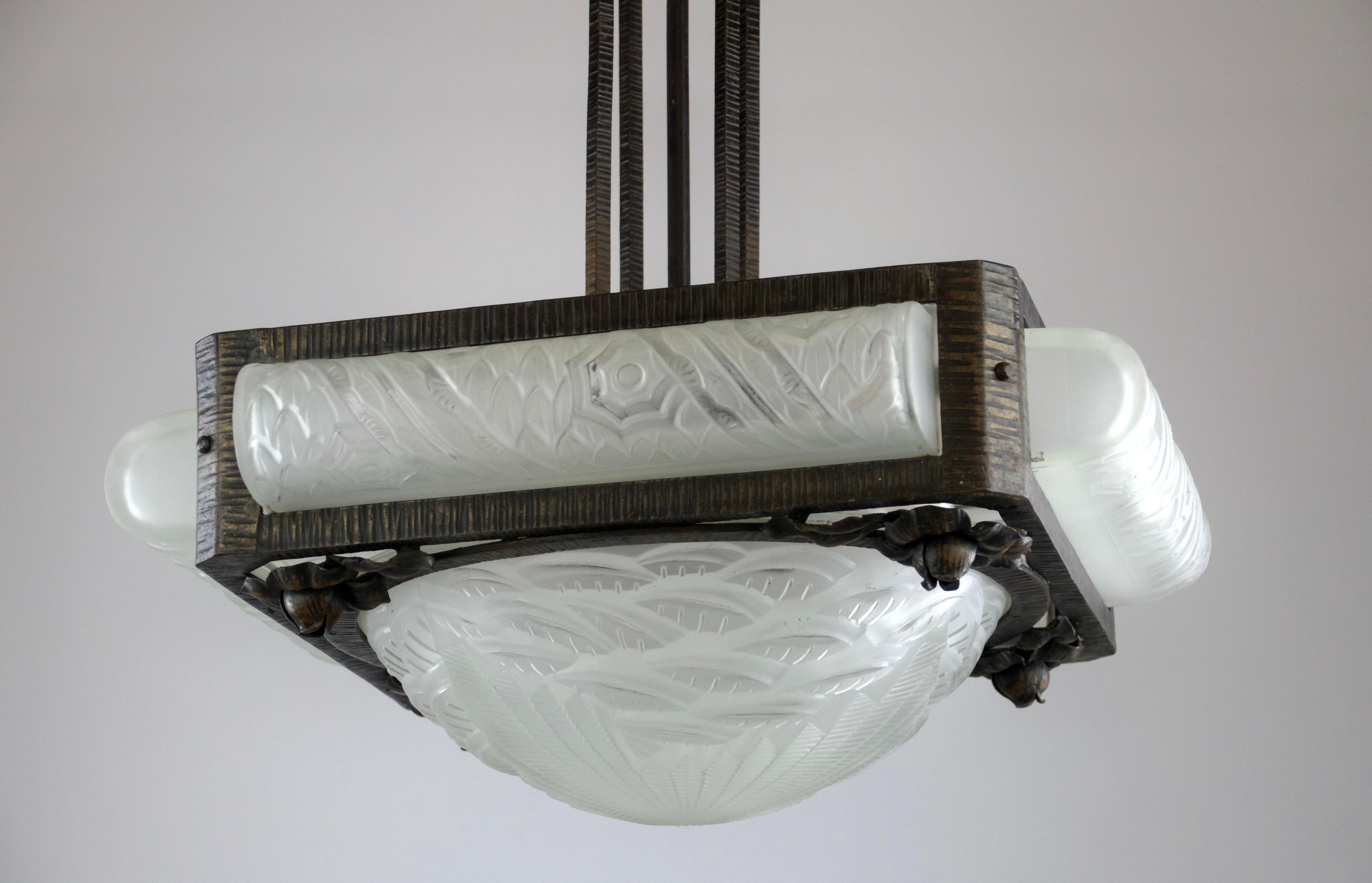 French Schneider, Art Deco Chandelier, France 1920s For Sale