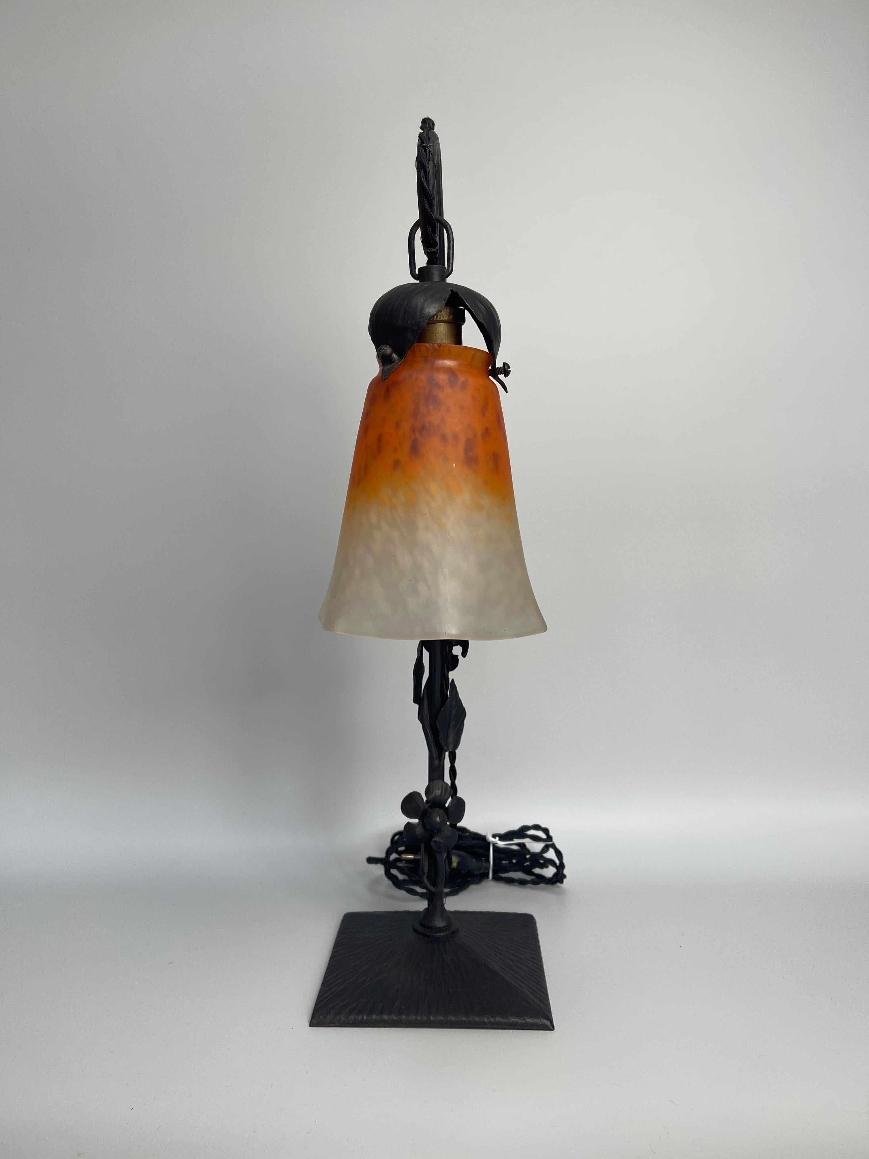 Hammered Schneider Art Deco Lamp, circa 1925