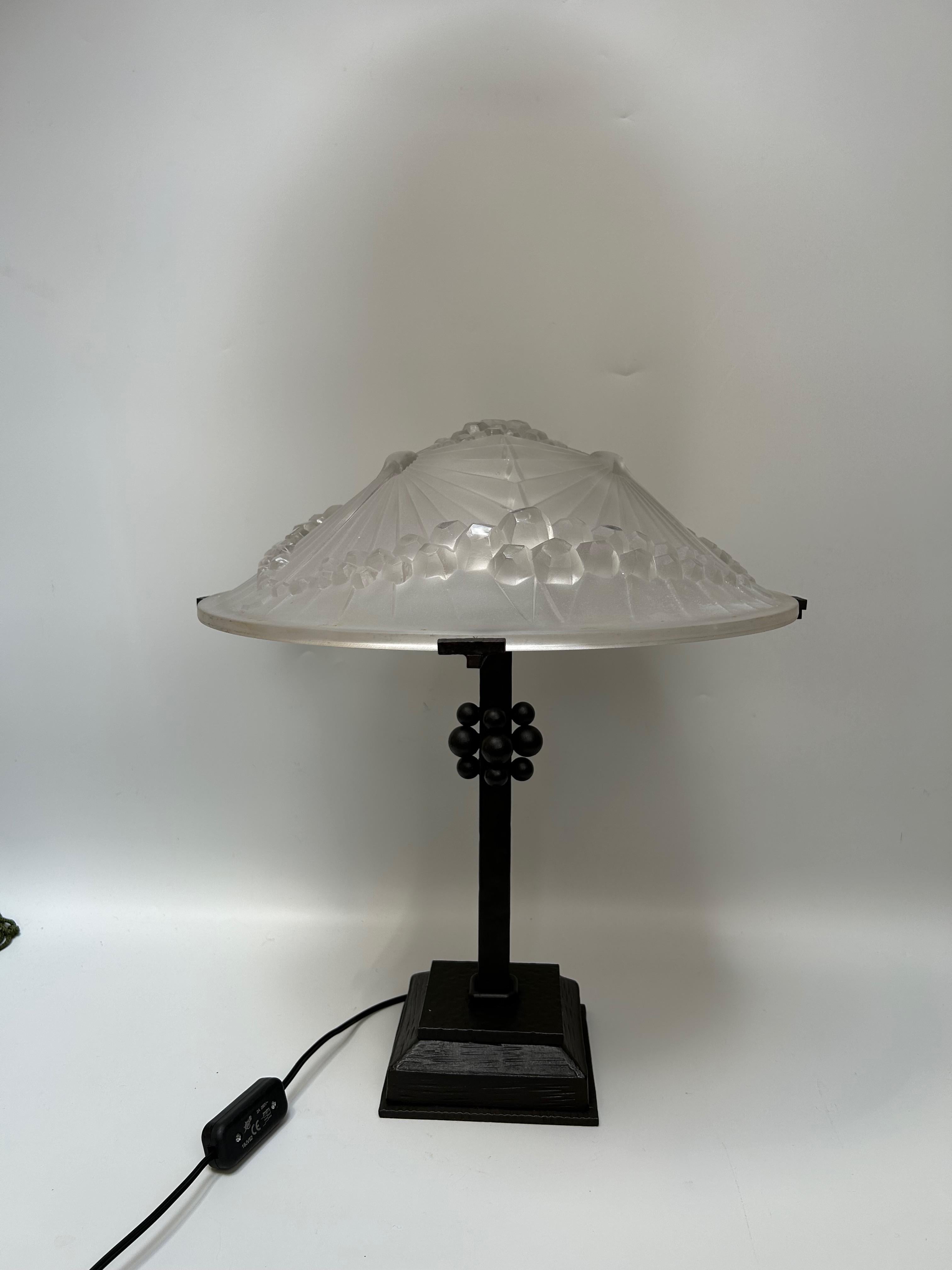 Schneider Art Deco Lamp In Excellent Condition For Sale In NANTES, FR