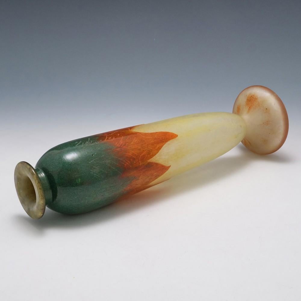 Schneider Feuilles D'Oseille Vase, circa 1920

The candy cane 