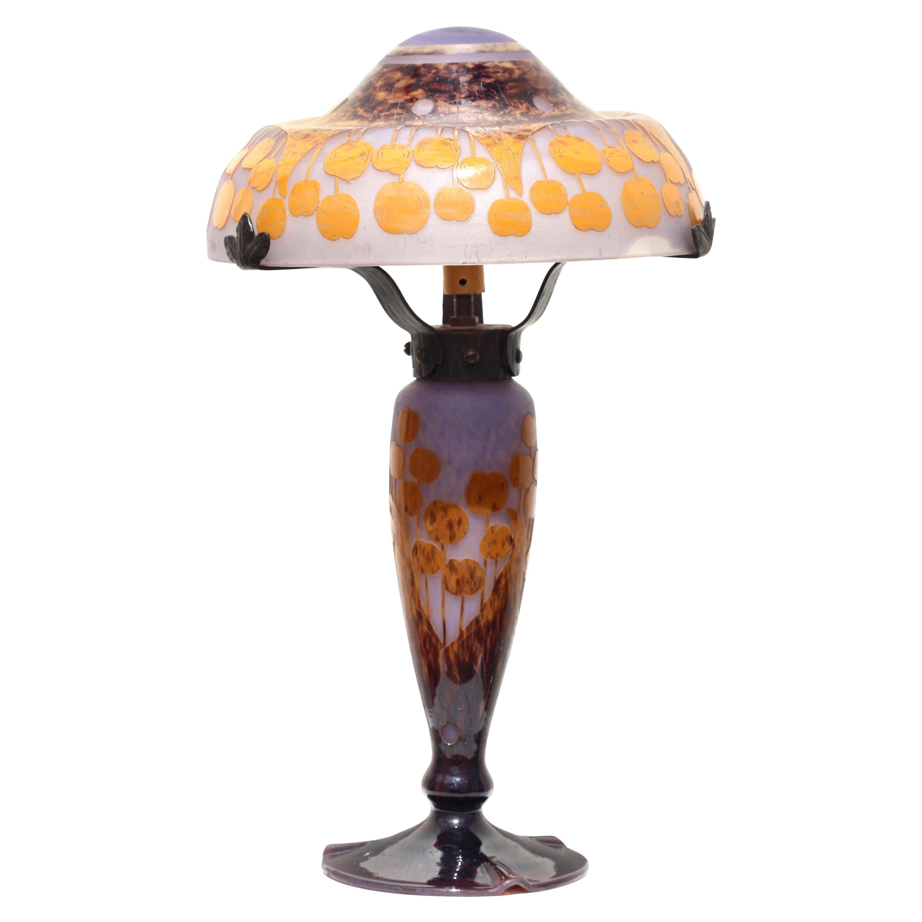 Schneider, LeVere Francais Cameo Glass Lamp, circa 1920 For Sale