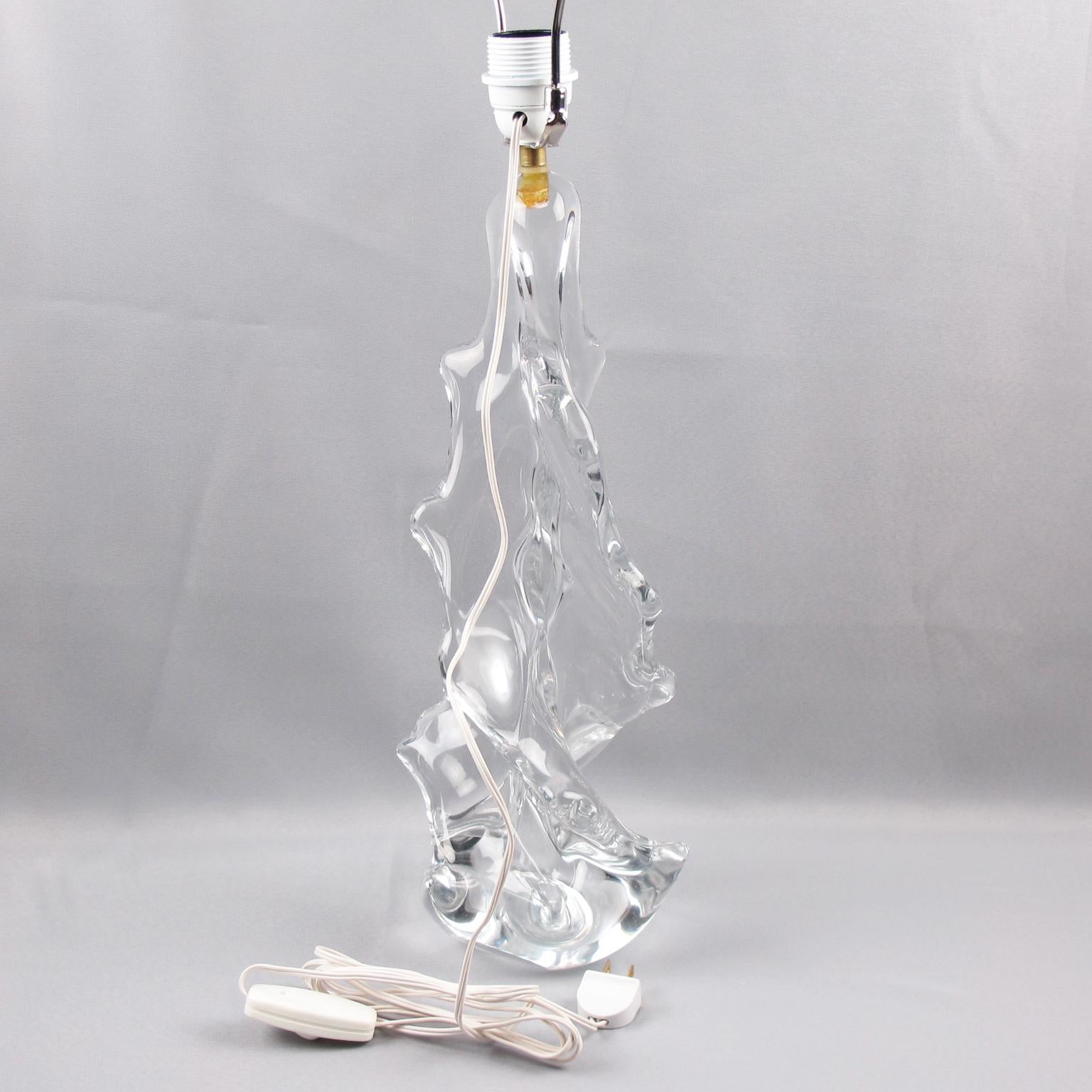 Schneider Modernist Crystal Table Lamp im Zustand „Hervorragend“ im Angebot in Atlanta, GA