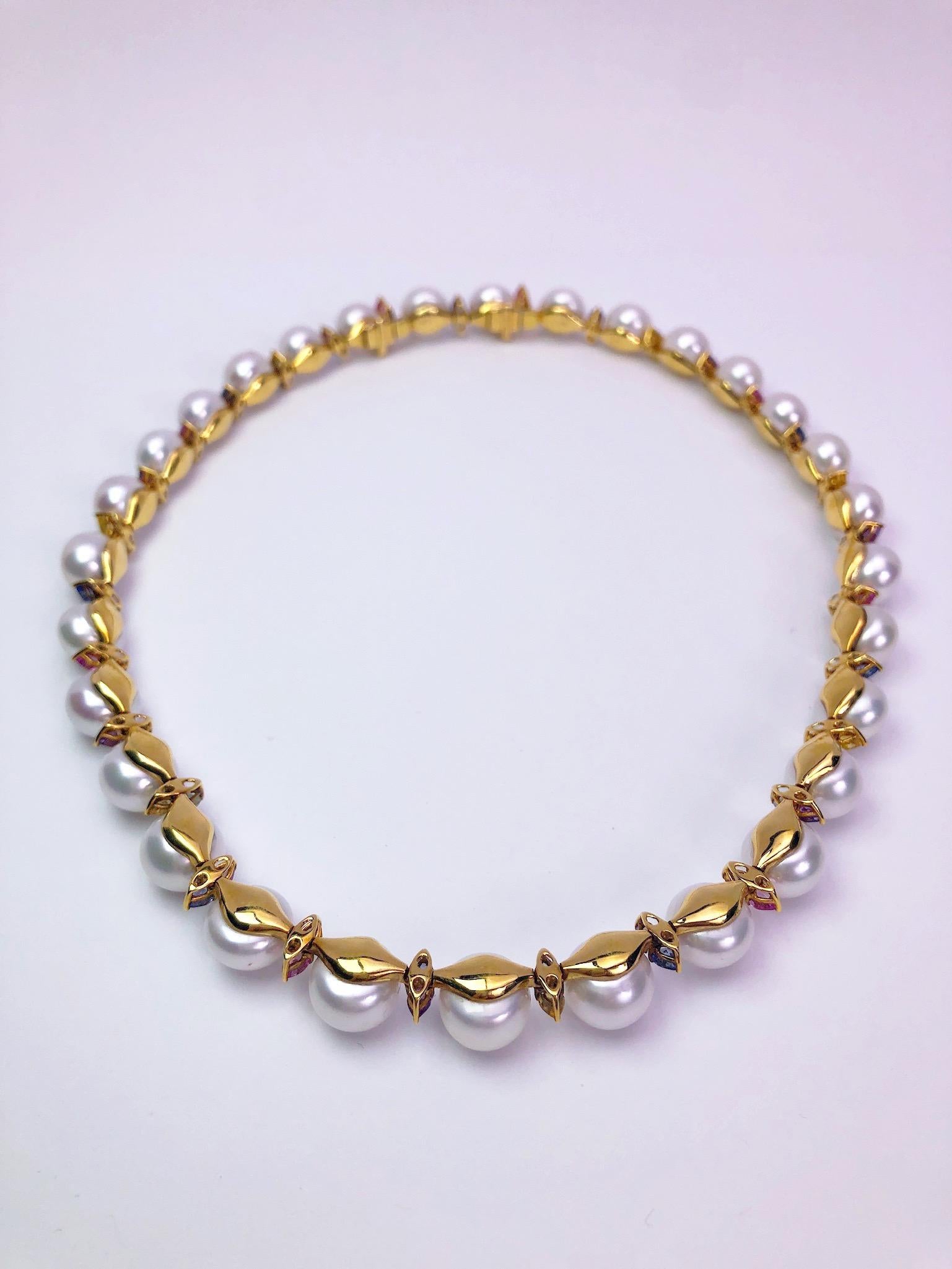 Taglio a goccia Collana di perle d'acqua dolce Schoeffel in oro 18 carati con zaffiri perlati multicolore in vendita