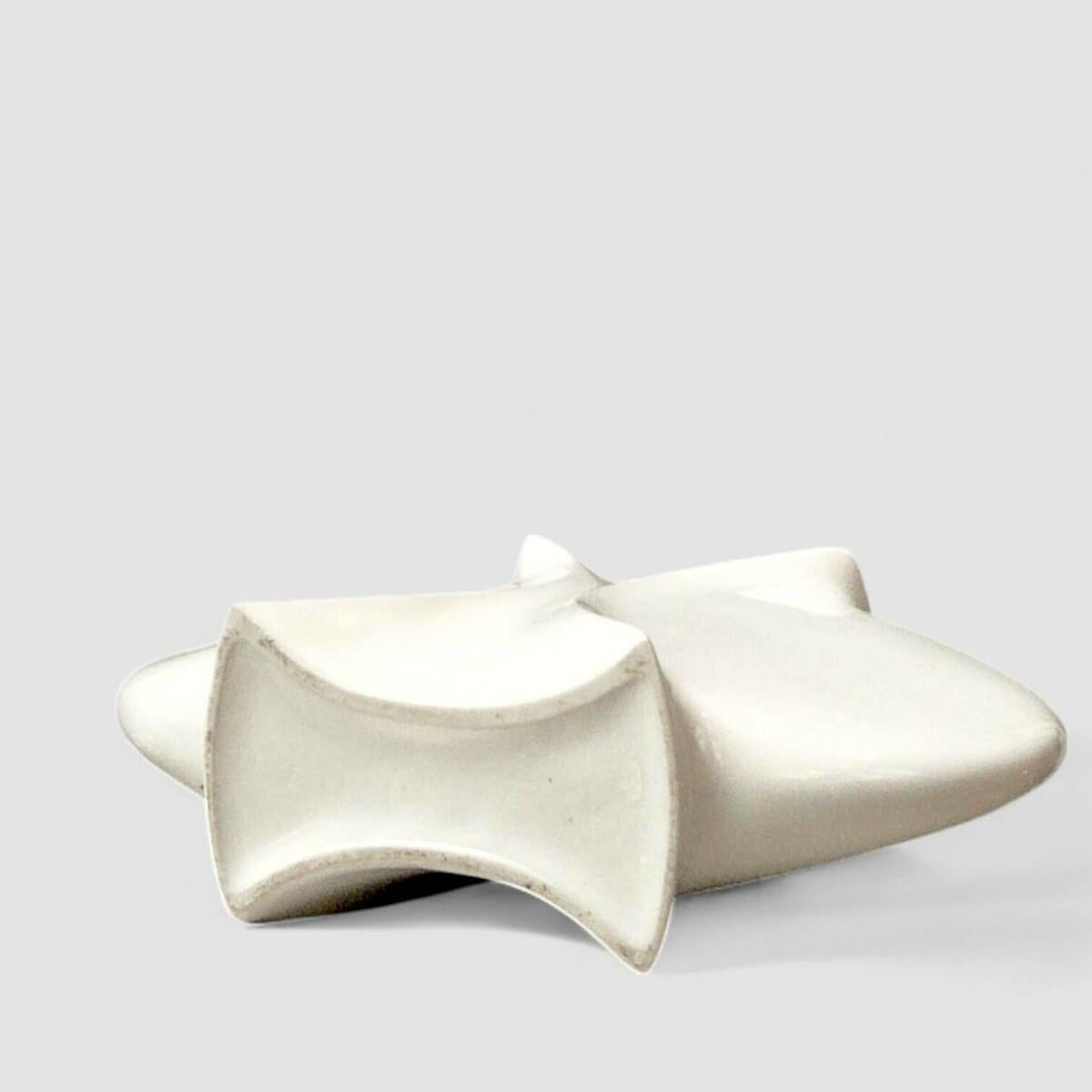 20ième siècle Vase Schol en porcelaine émaillée blanche de Jan Van Der Vaart, 1987 en vente
