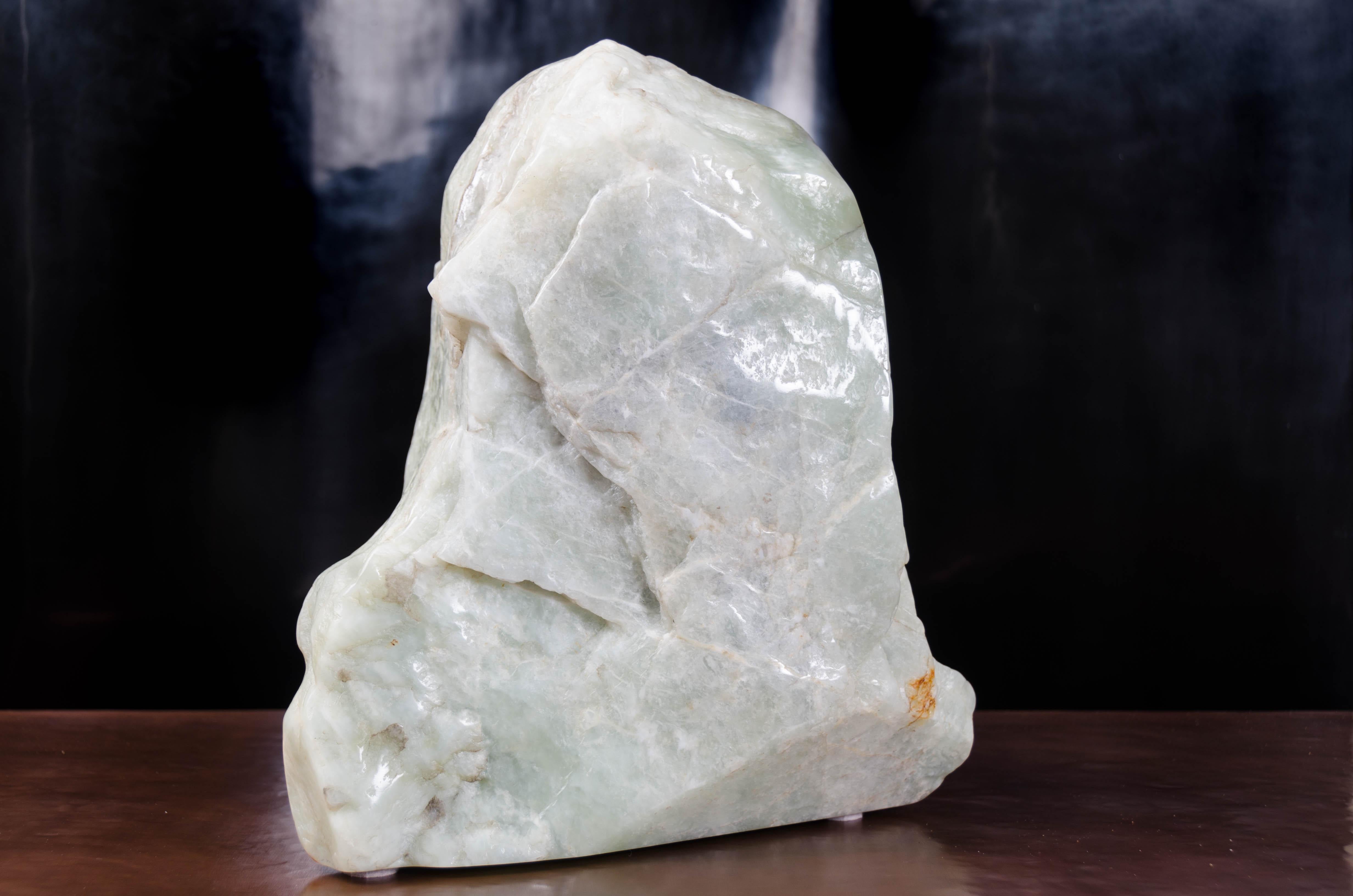 Scholar Rock, Jade néphrite de Robert Kuo, sculpté à la main, édition limitée Neuf - En vente à Los Angeles, CA