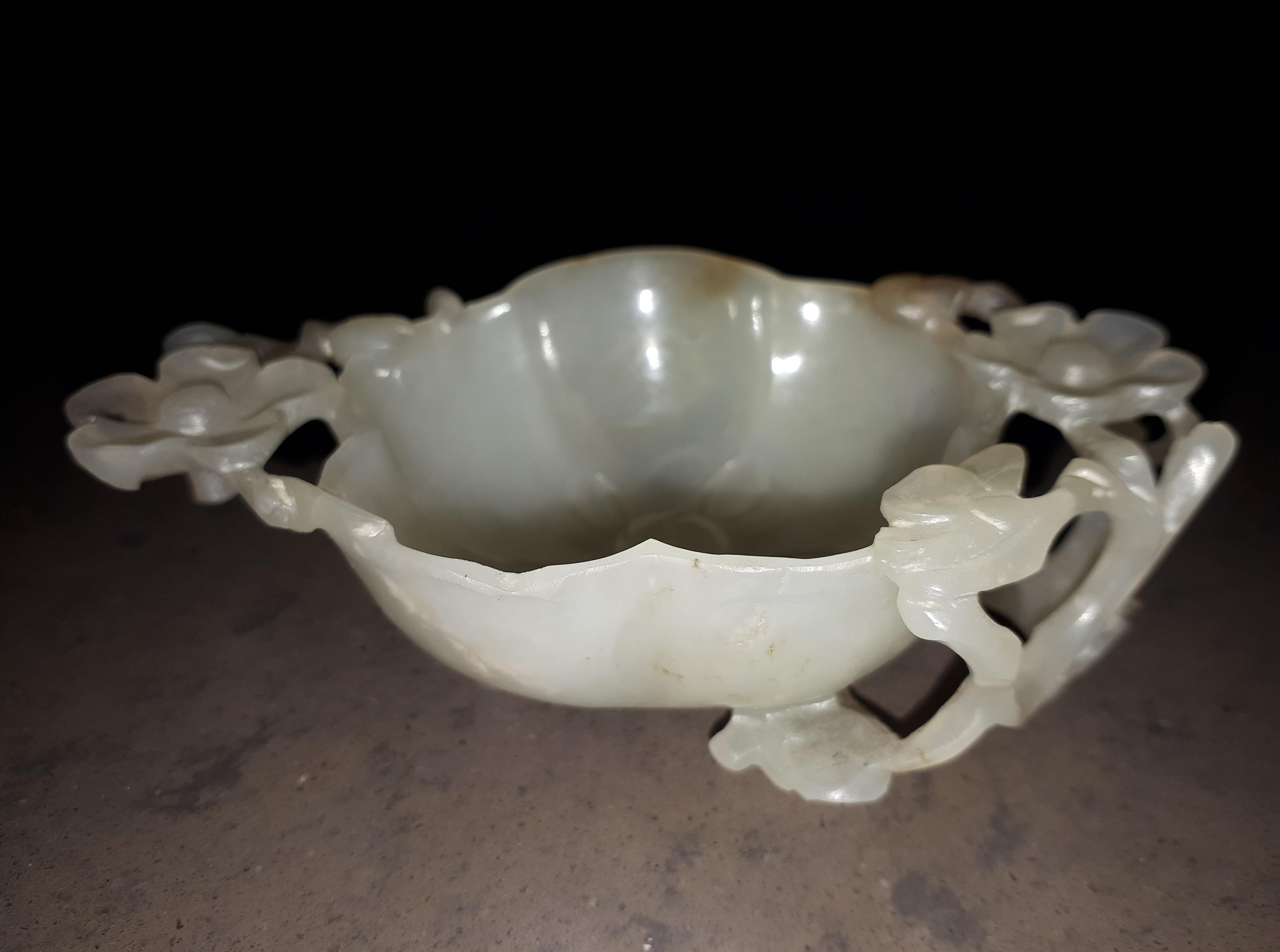 Hand-Carved Scholar's jade brush washer, China 18th century For Sale