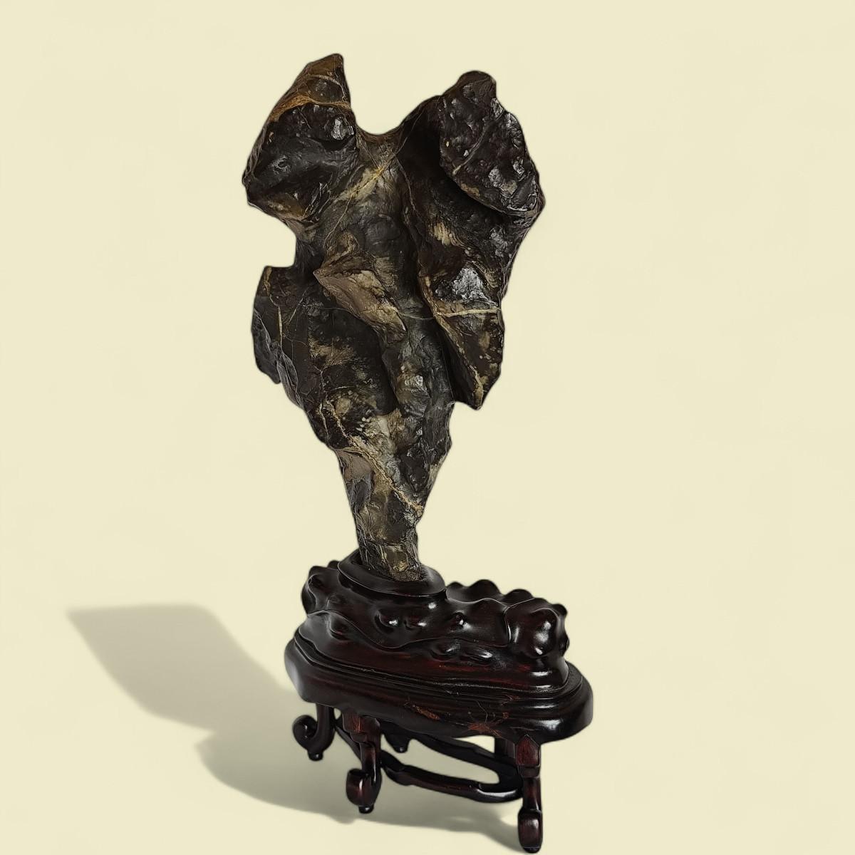 Scholar's Stone / “Scholar's Rock” Lingbi (灵璧石), China, Qing Dynasty im Angebot 7
