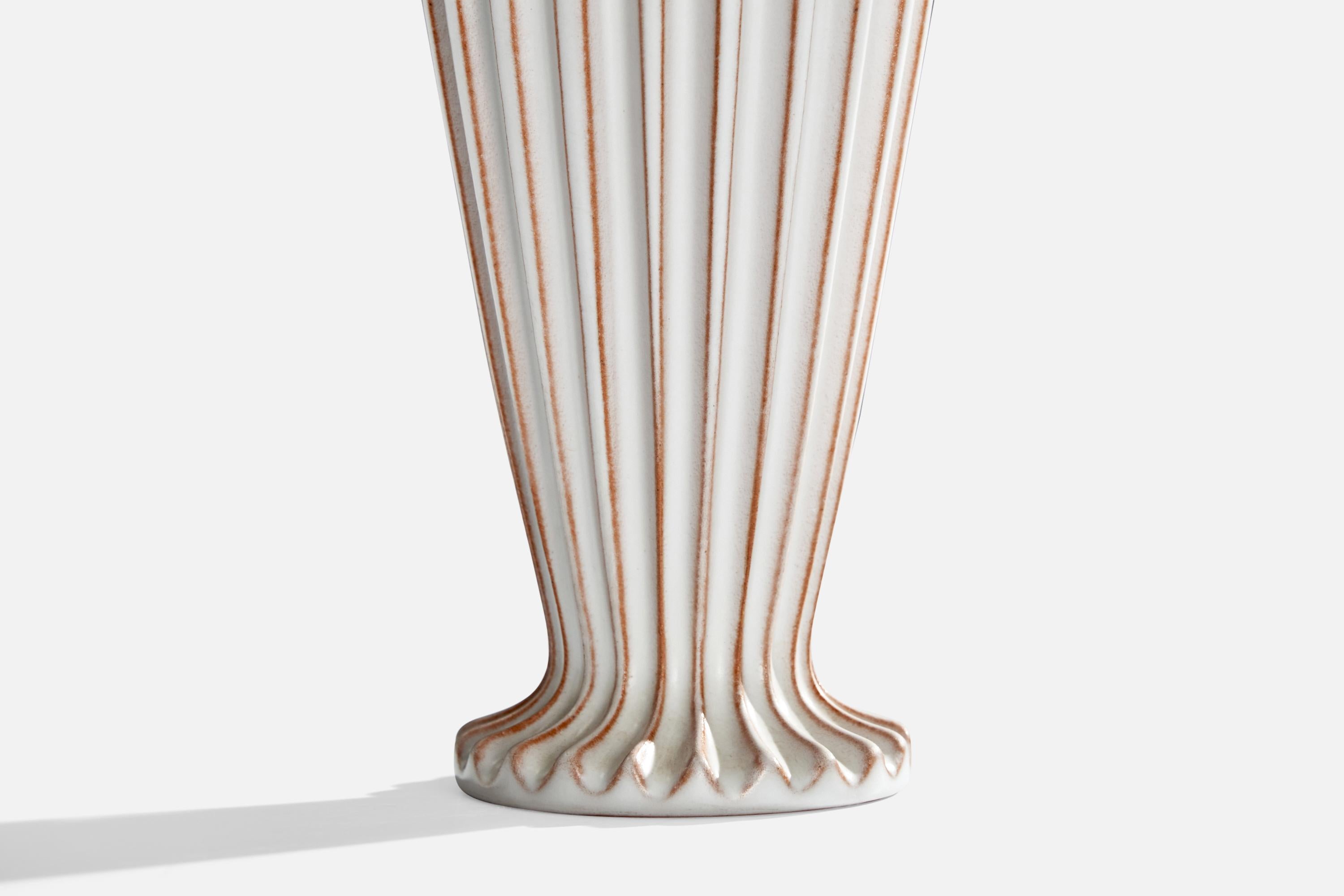 Schollert, Vase, Keramik, Dänemark, 1950er Jahre im Zustand „Gut“ im Angebot in High Point, NC