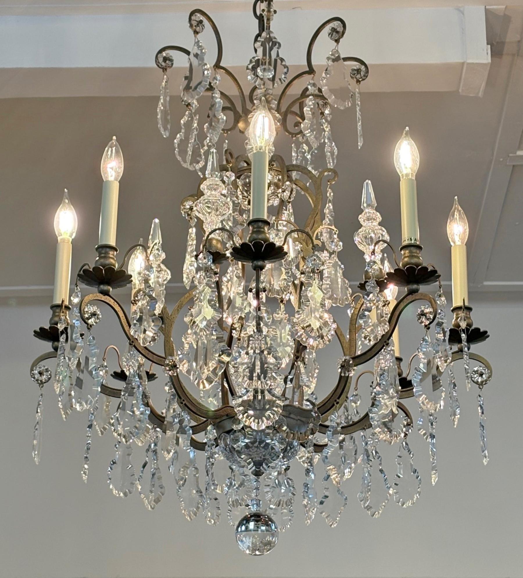 Schonbek 3571 Lampadario rinascimentale in stile Luigi XVI a 9 luci in cristallo d'argento in vendita 1