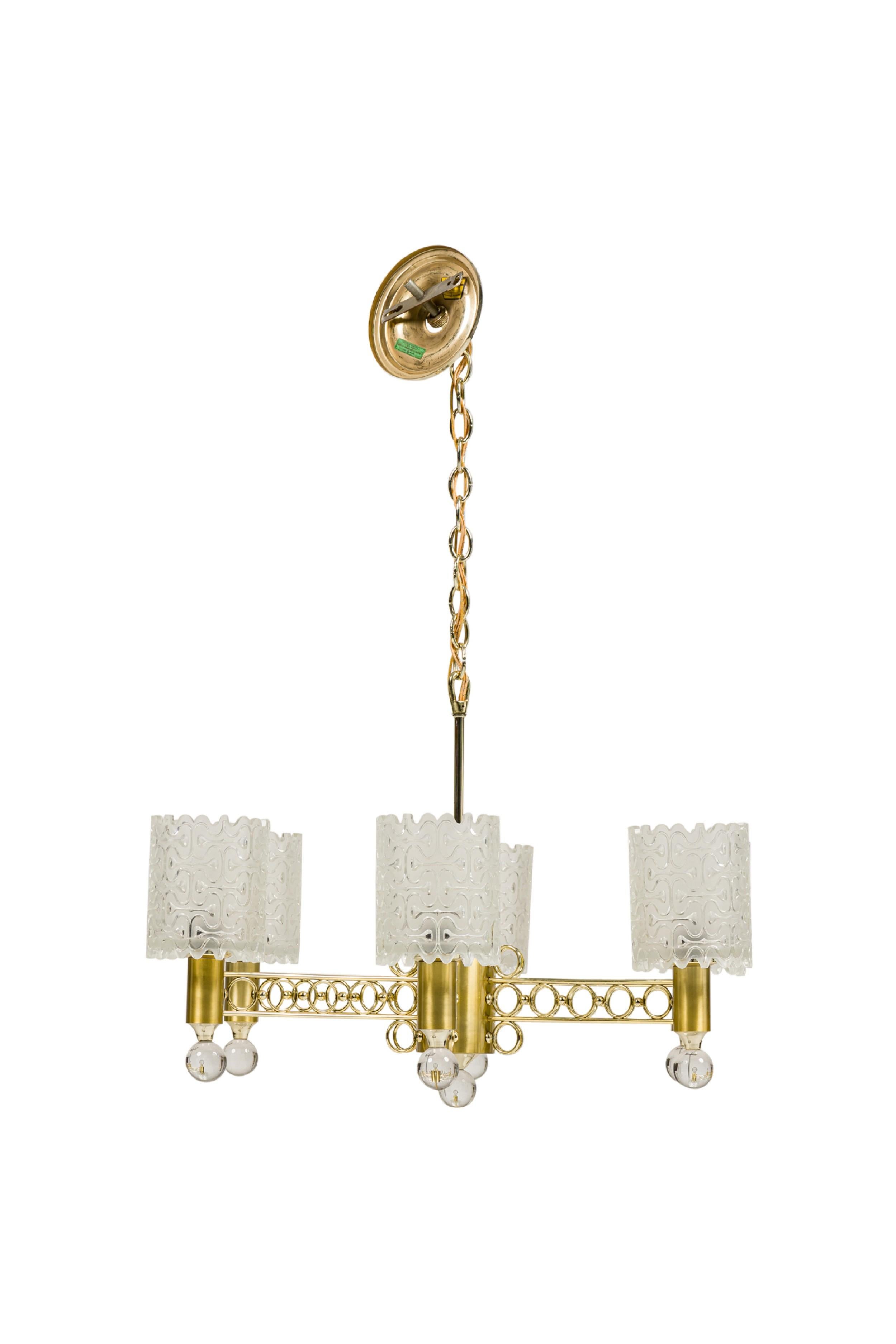 Mid-Century Modern Schonbek & CO. Lustre à 6 branches en laiton et cristal du milieu du siècle dernier en vente