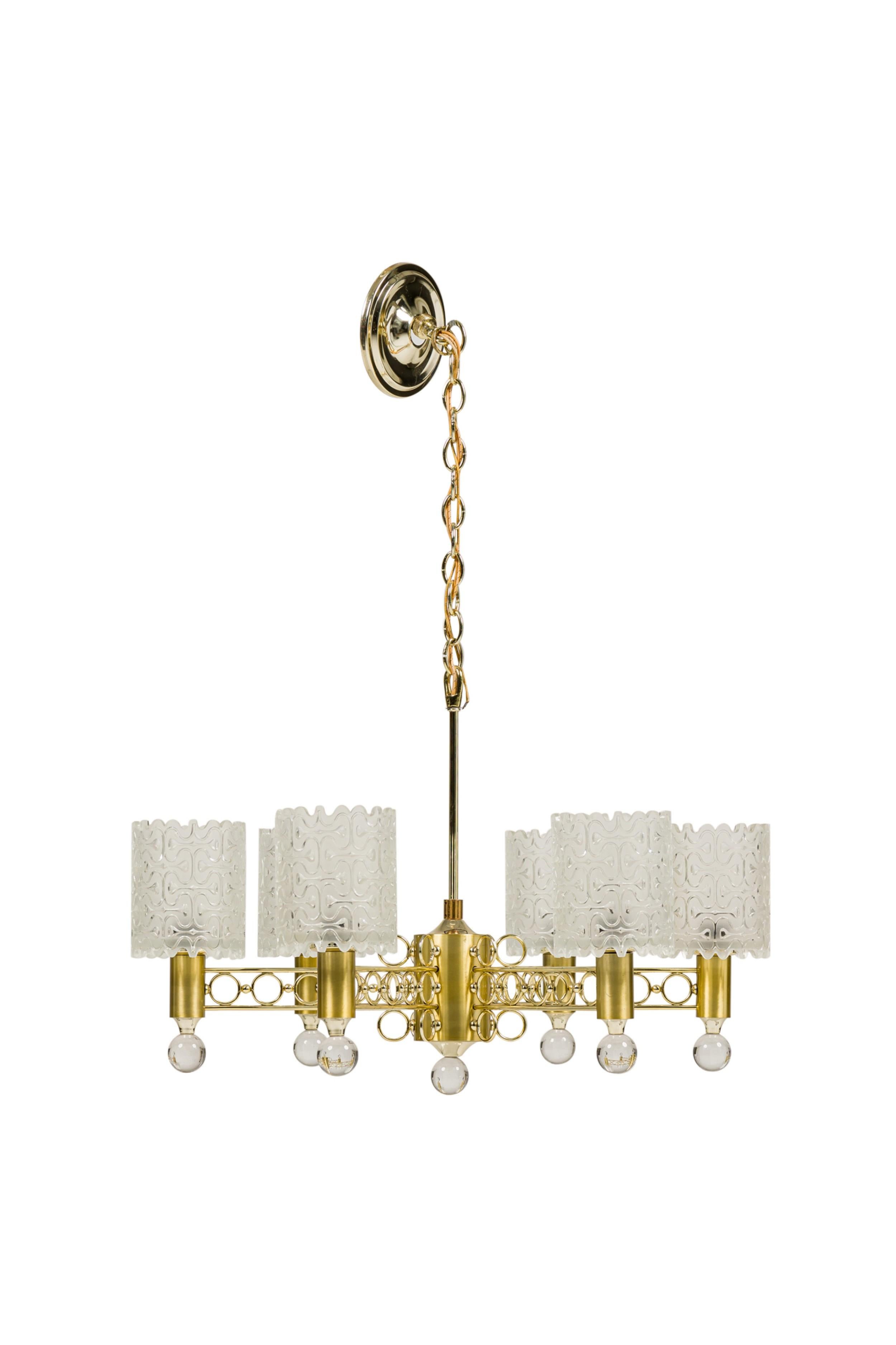 Schonbek & CO. Lustre à 6 branches en laiton et cristal du milieu du siècle dernier Bon état - En vente à Queens, NY