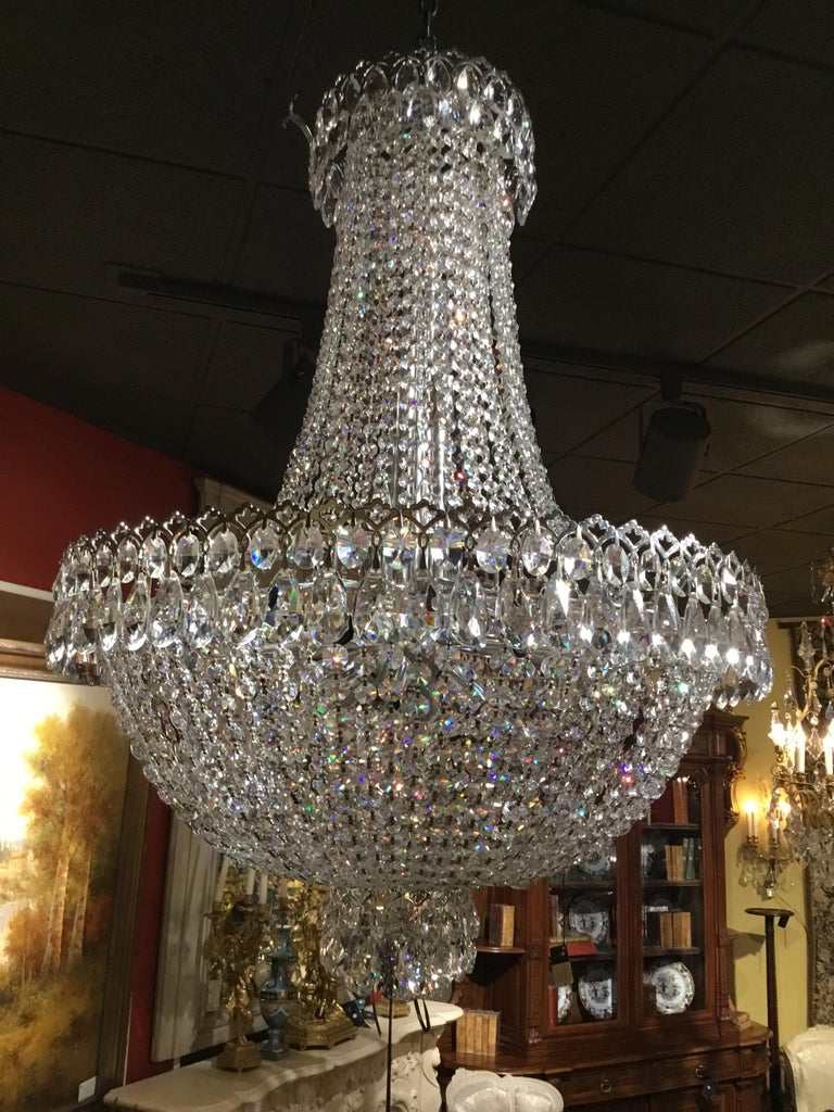 Schonbek Crystal Chandelier with Fourteen Lights For Sale at 1stDibs
