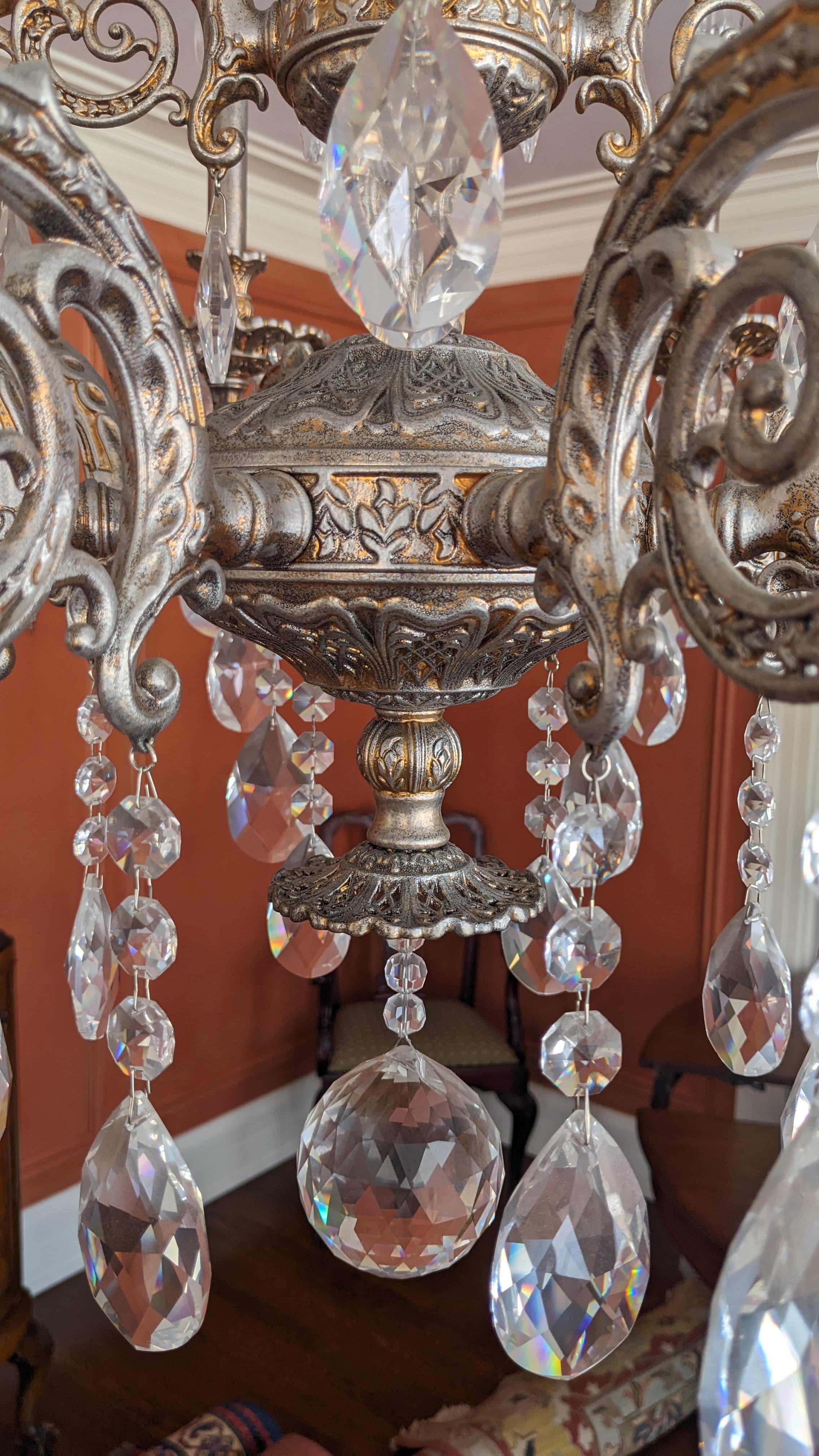 XX secolo Schonbek Milano 12 luci lampadario da soffitto in argento antico Heritage 32 in vendita