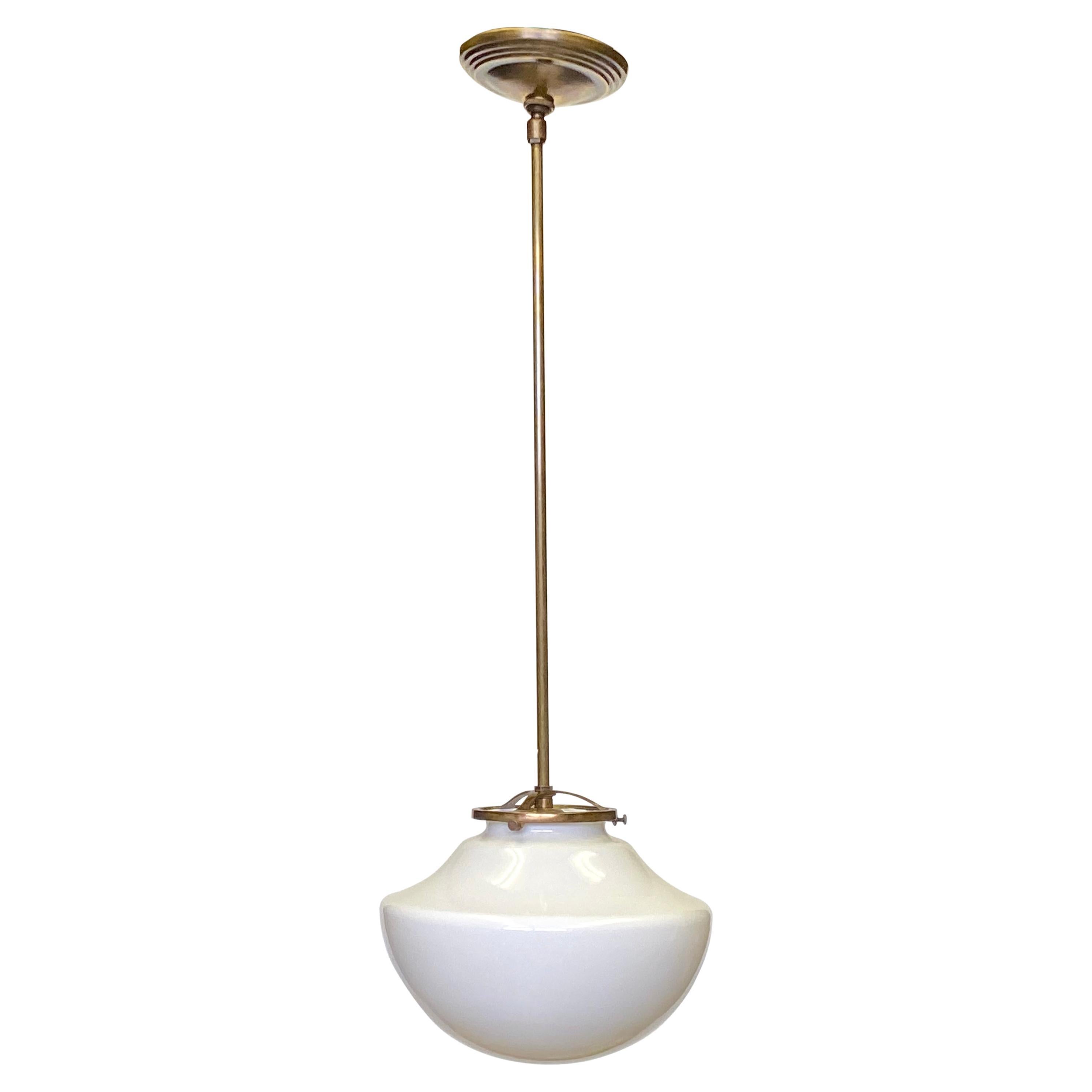 Casa de la Escuela 9 pulg. Globe Brass Fitter Luz Colgante Cantidad Disponible