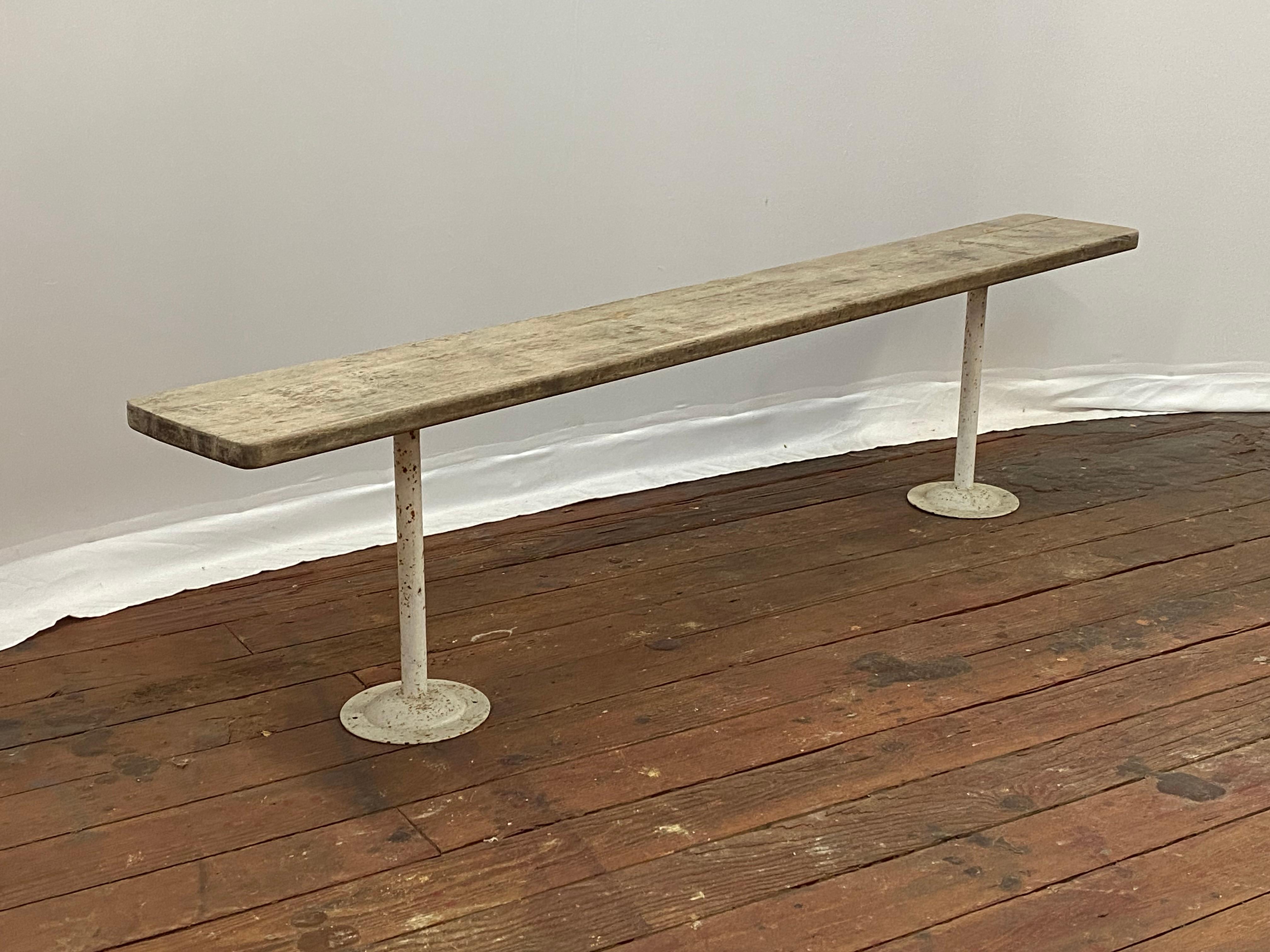 Banco de vestuario de hierro y madera para la escuela Escuela en venta