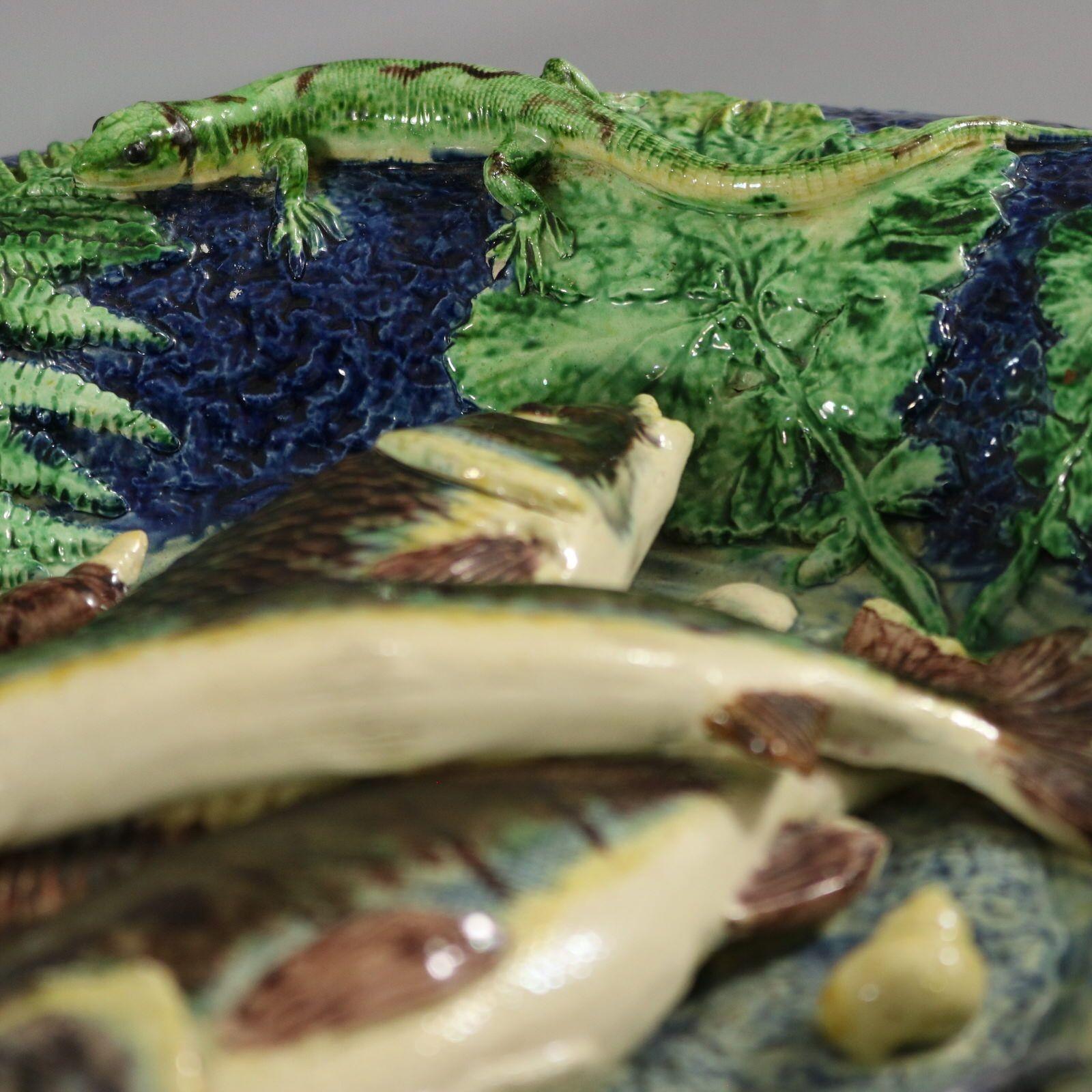 Escuela de París Mayólica Palissy Plato Pez, Reptil y Hojas en venta 2
