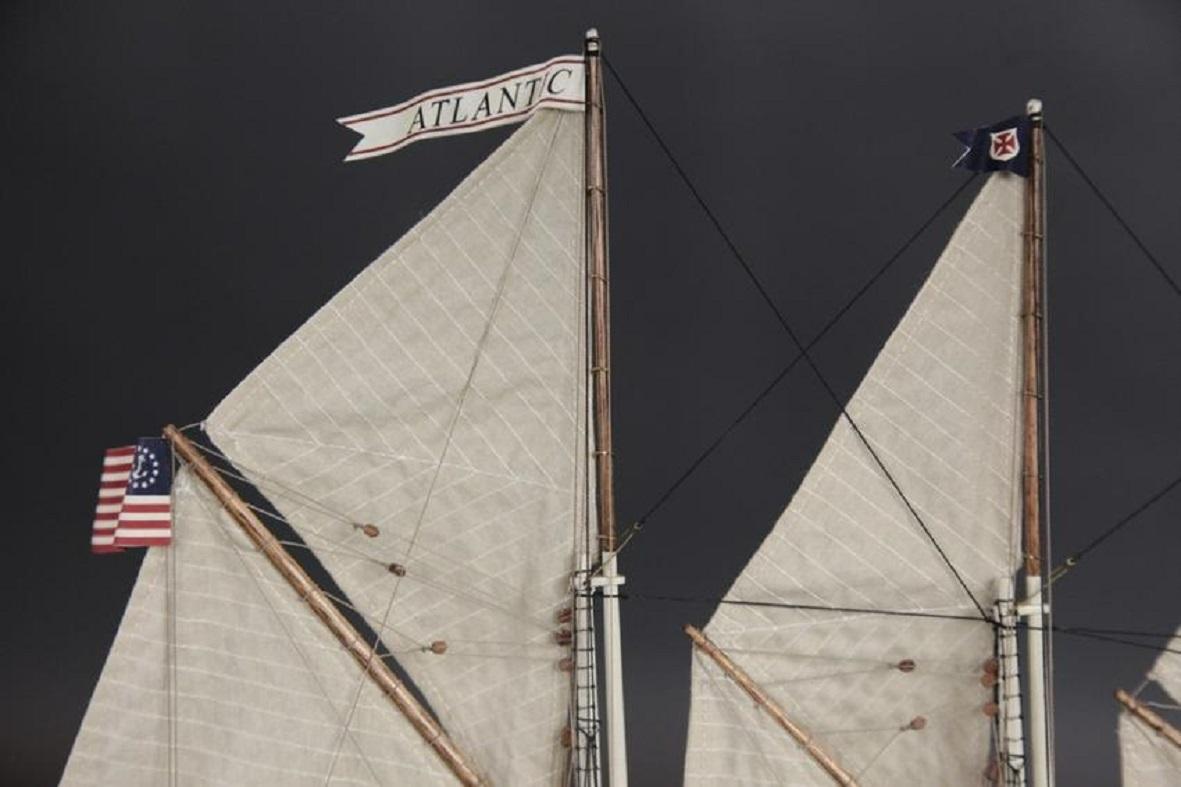 Bois Voilier Schooner Yacht Atlantic Diorama en vente