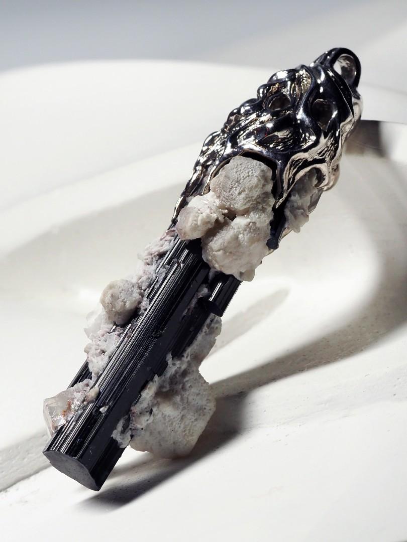 Schorl Black Tourmaline Crystal Silver Unisex Pendant In New Condition For Sale In Berlin, DE