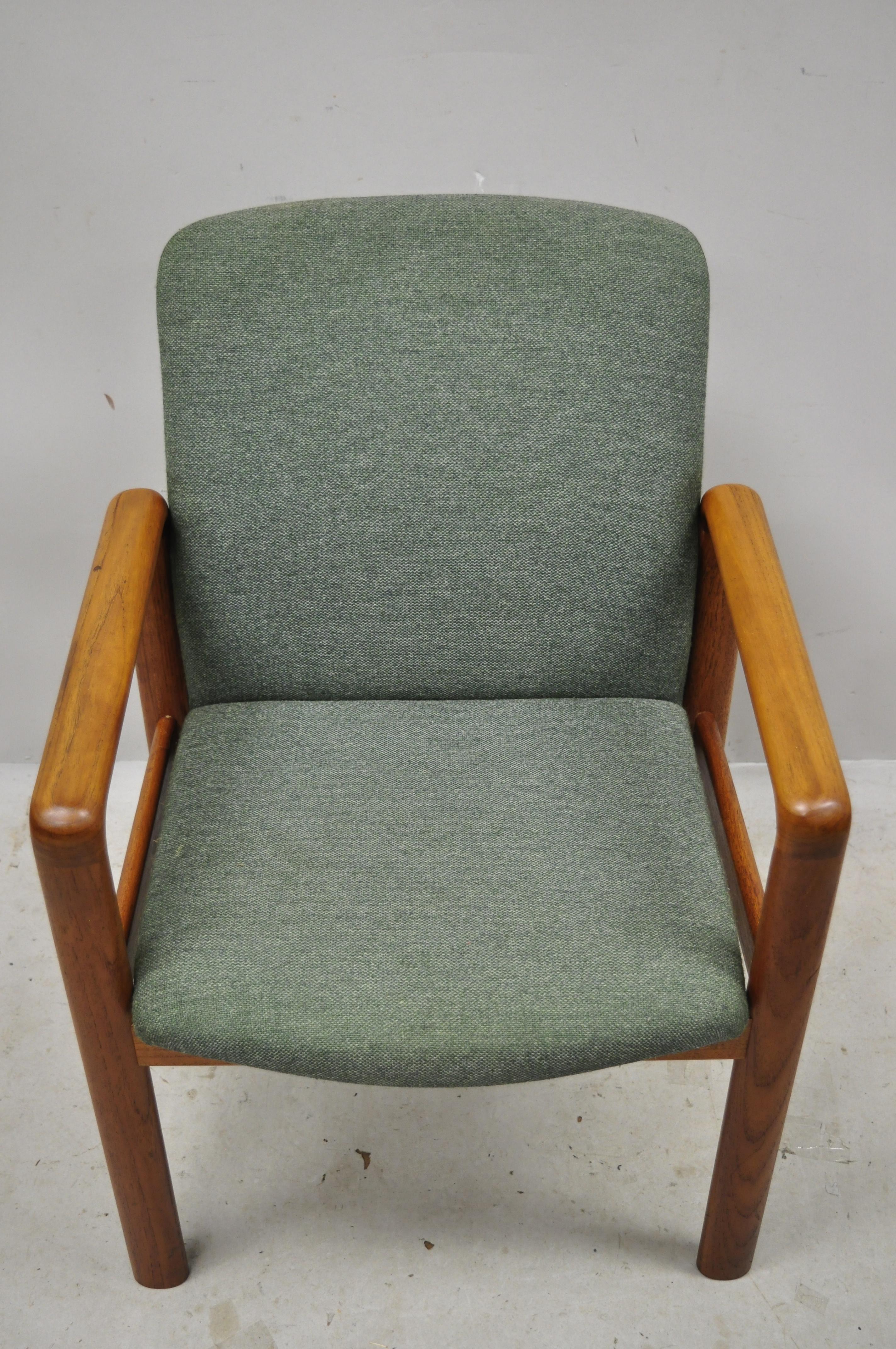 Fauteuil club en bois de teck Schou Andersen Mbelfabrik avec étiquette 4