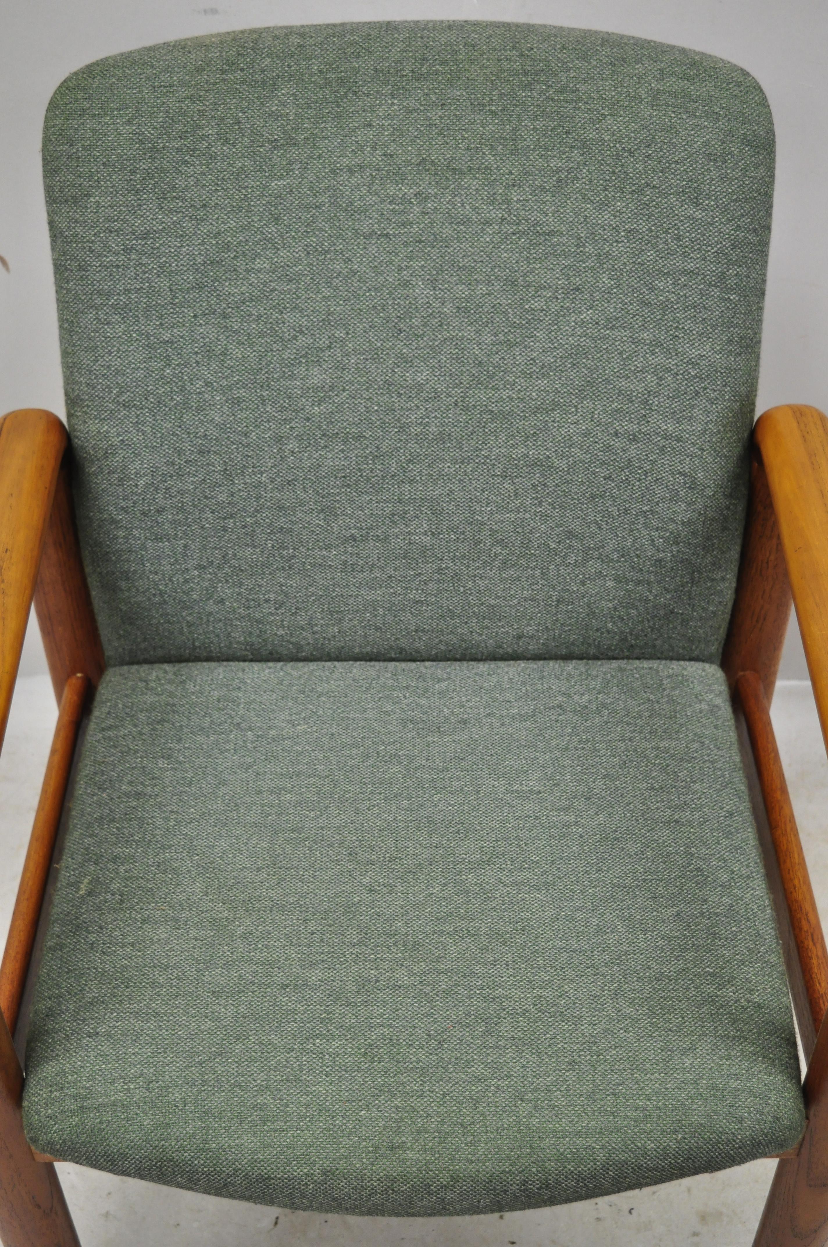 Mid-Century Modern Fauteuil club en bois de teck Schou Andersen Mbelfabrik avec étiquette
