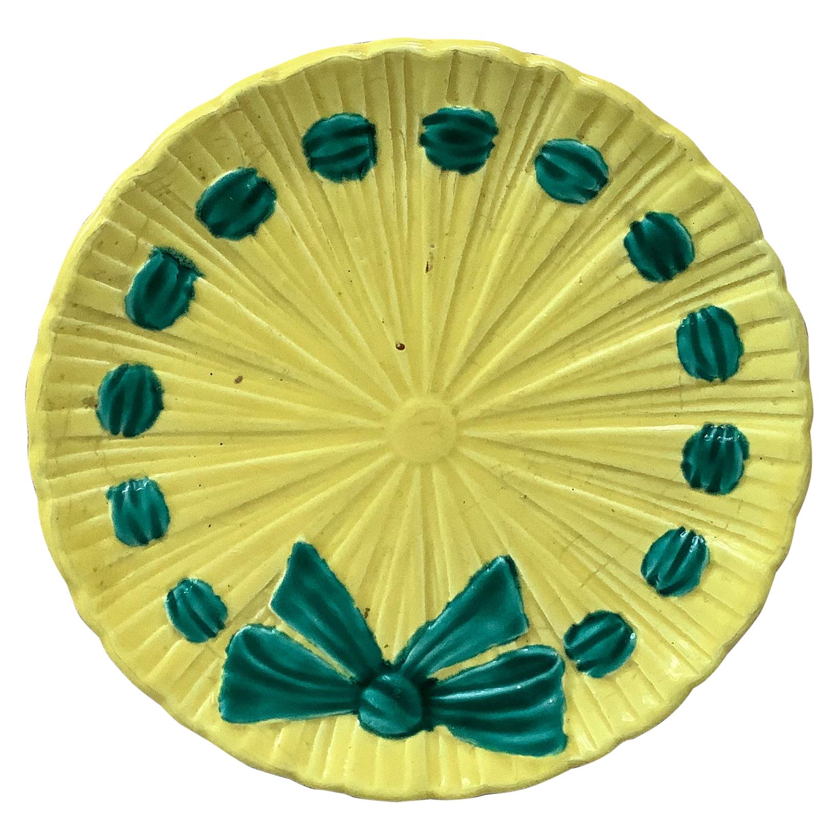 Schramberg German Majolica Bow Plate, circa 1900