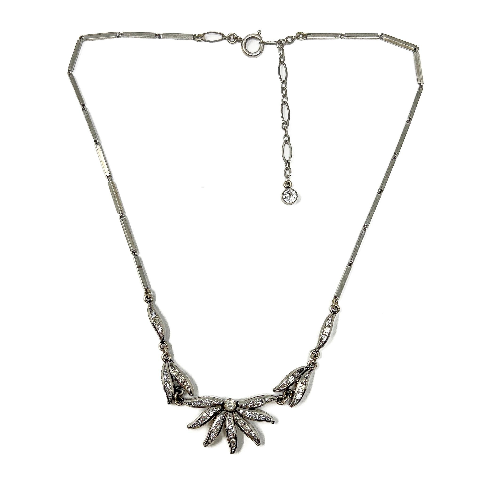 Schreiber et Hiller Collier de fleurs Art déco vintage des années 1930 Pour femmes en vente