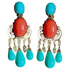 Orecchino a lampadario Schreiner 1950, turchese e corallo con cabochon e strass