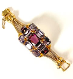 Schreiner (Hrsg.), Armband aus Gold, lila Kristall und lavendelfarbenem Strass, 1950er Jahre