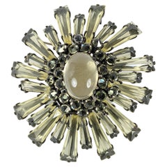 Retro Schreiner Citrine Keystone Ruffle Brooch