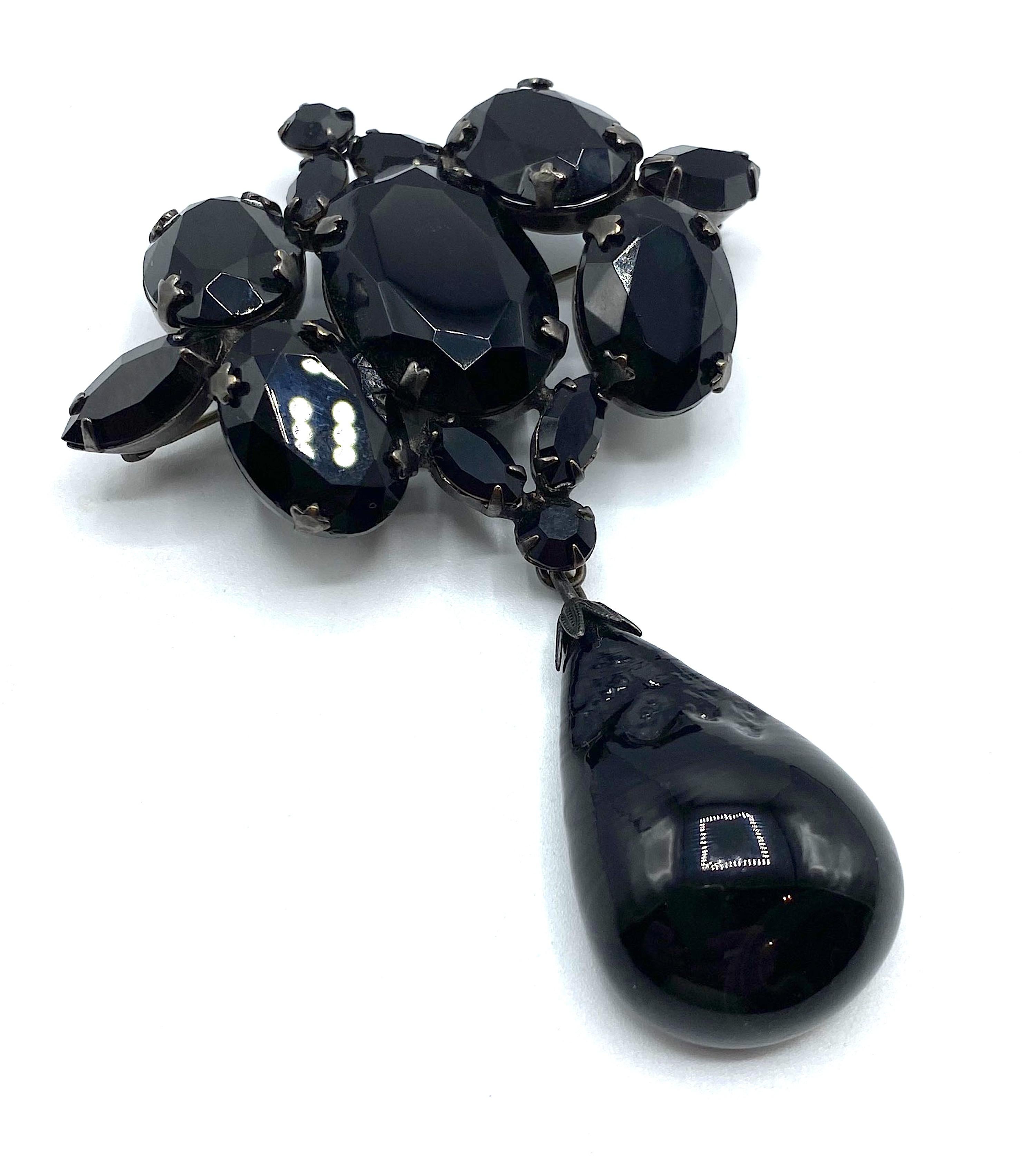 Schreiner New York 1950s Black Crystal & Glass Pendant Brooch 5