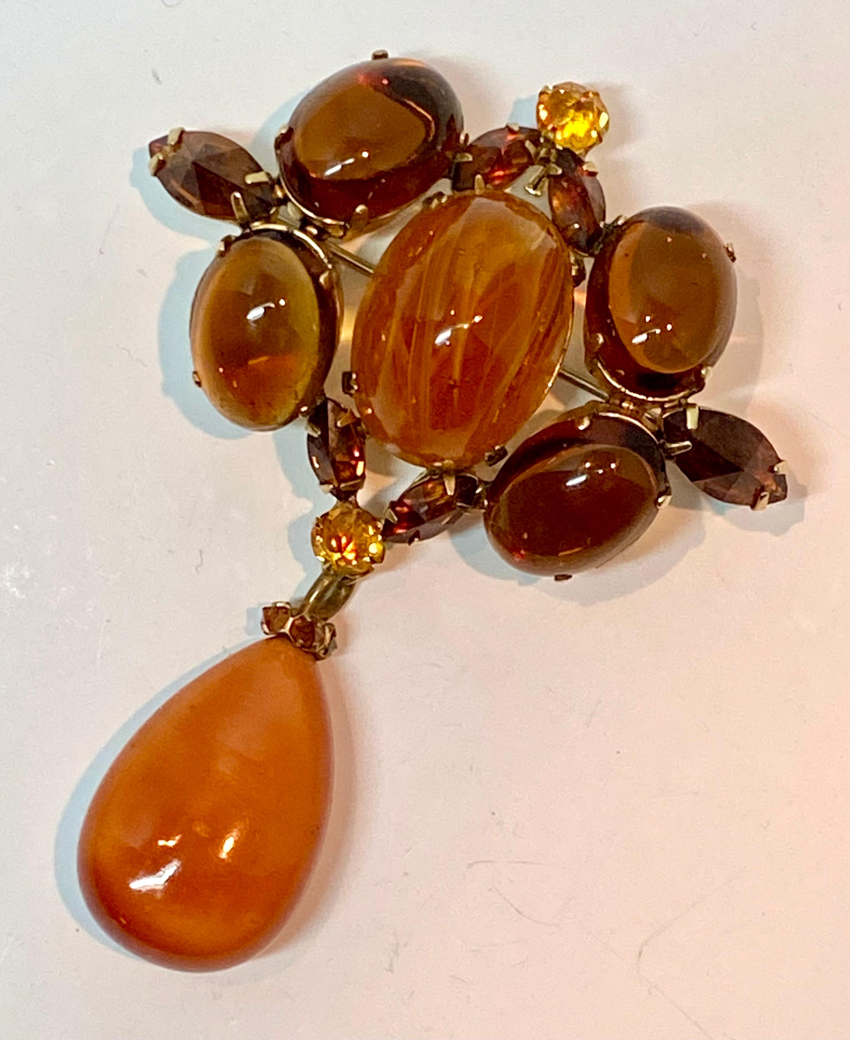 Women's or Men's Schreiner of New York (Signed) 1950s Amber & Caramel Cabochon Pendant Pin