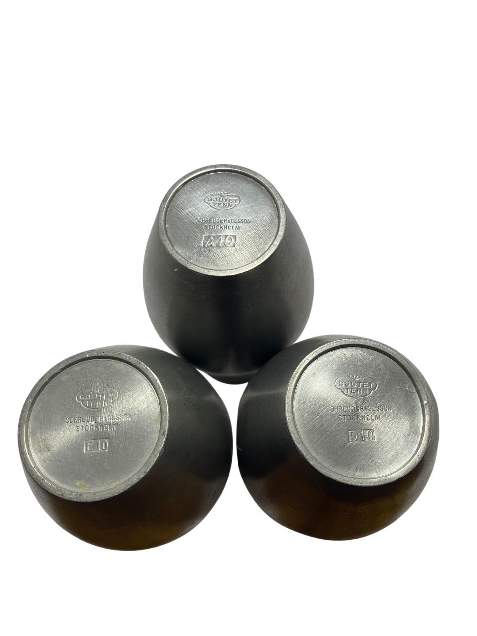 Set of Three Pewter Vases by Schreuder & Olsson, Sweden In Good Condition For Sale In Stockholm, SE