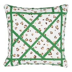 Coussin Schuamcher Fancy Beasts I/O de 18 pouces en vert safari