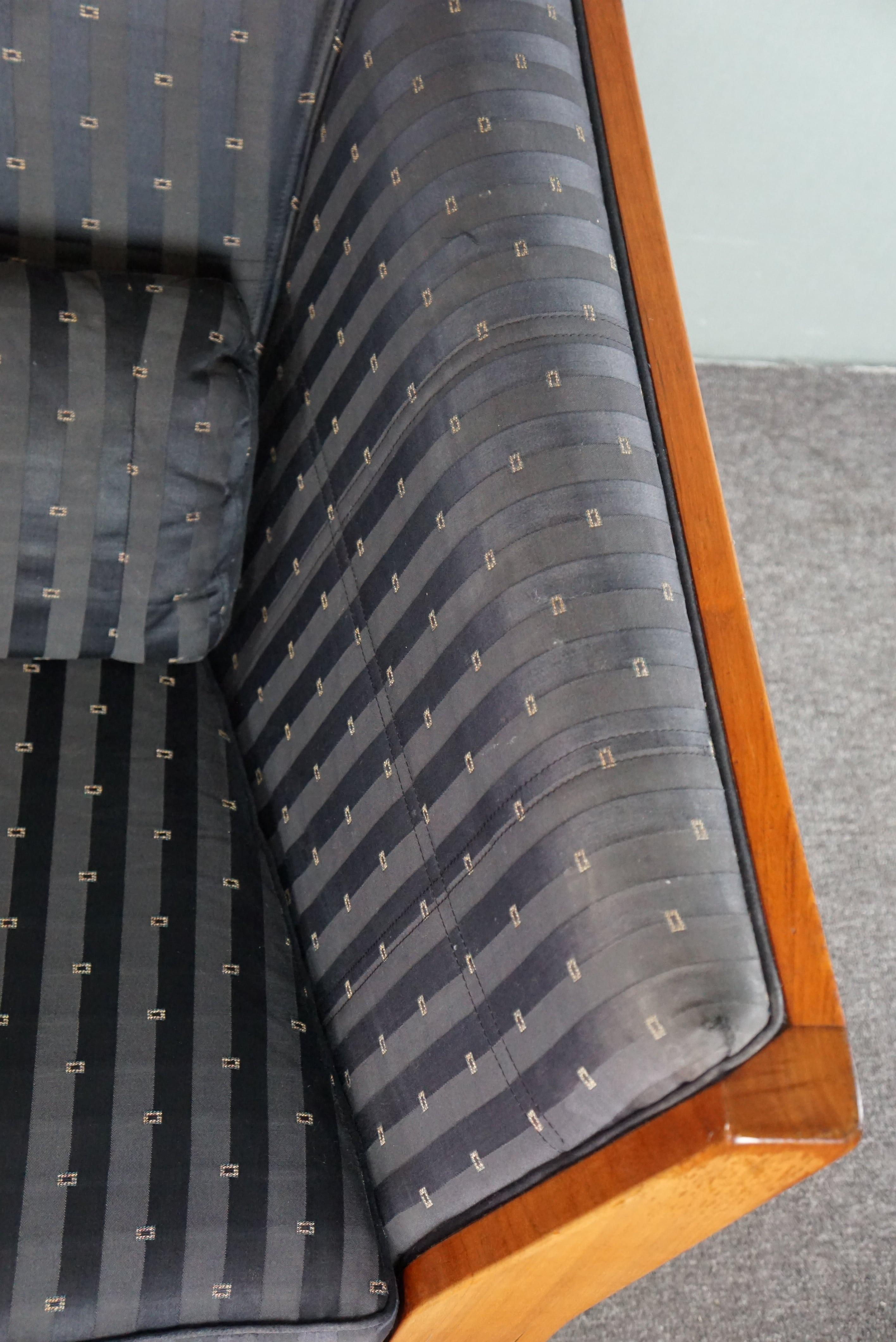 Canapé 2,5 places au design Art Déco Schuitema avec tapisserie en tissu anthracite en vente 2