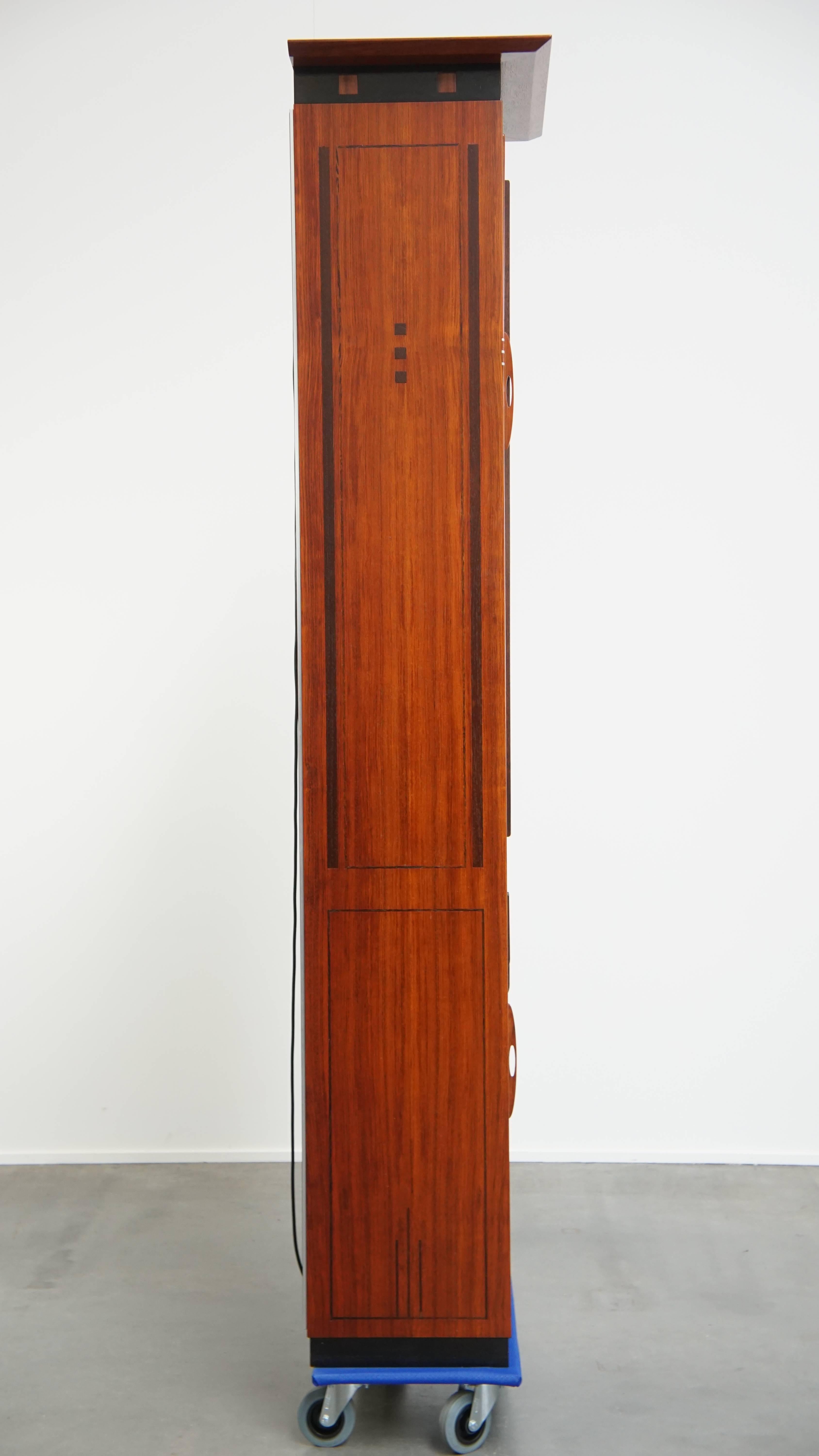 Schuitema Art Deco Vitrine mit Beleuchtung aus der Decoforma Serie (Art déco) im Angebot