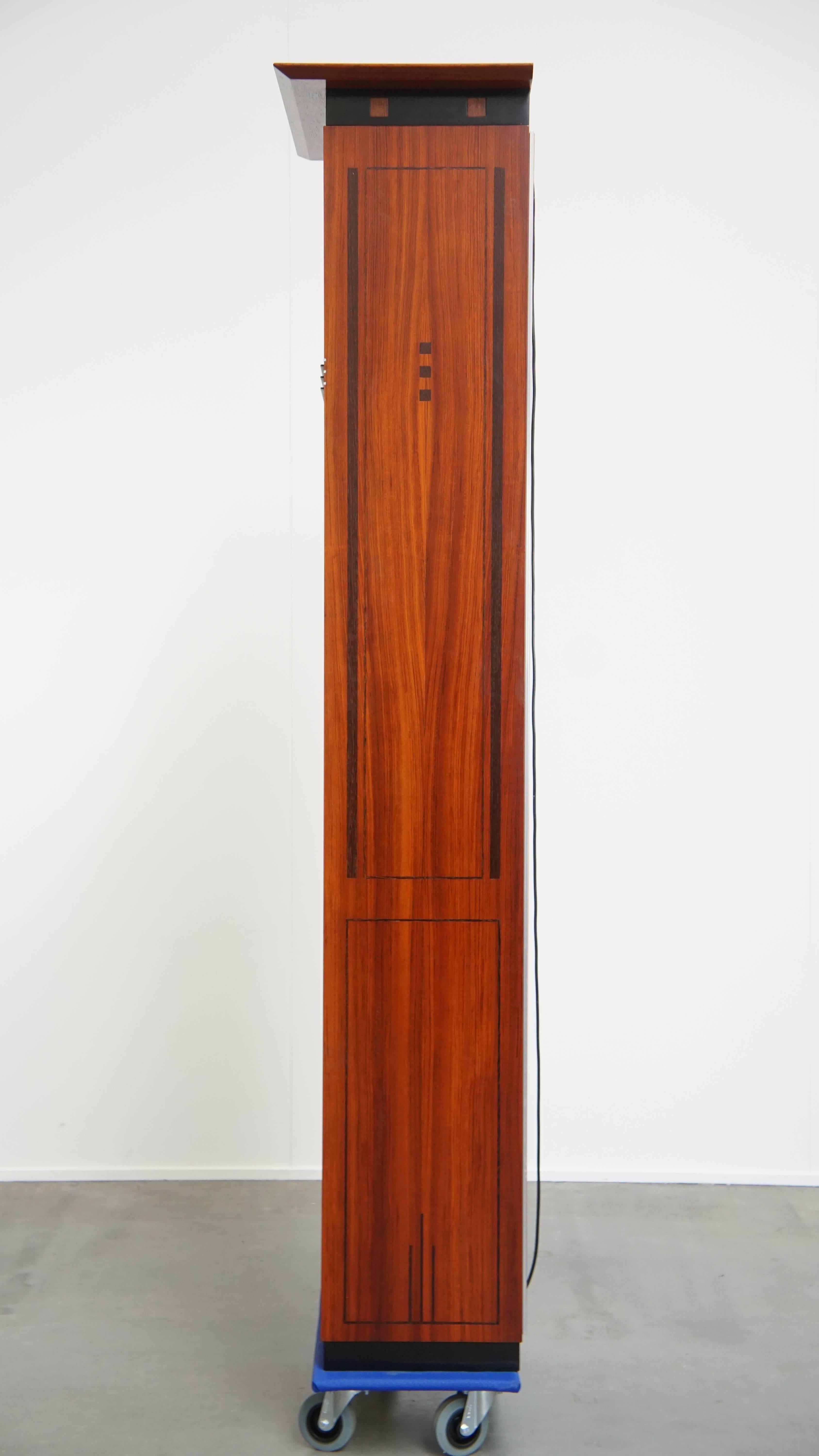 Schuitema Art Deco Vitrine mit Beleuchtung aus der Decoforma Serie im Zustand „Gut“ im Angebot in Harderwijk, NL