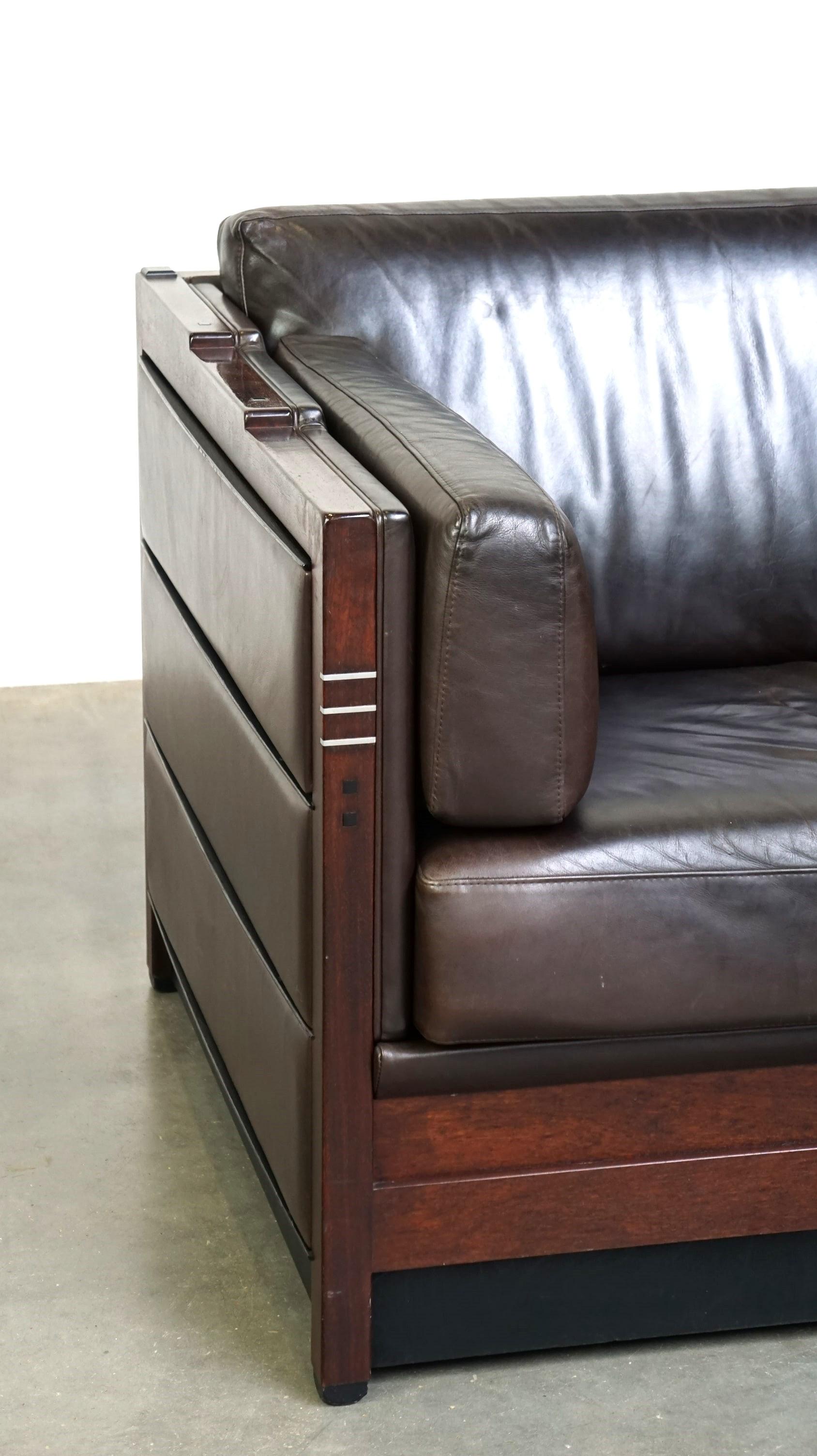 Schuitema Art Deco, canapé design 2,5 places en cuir, modèle Baldwin, Brown foncé en vente 3